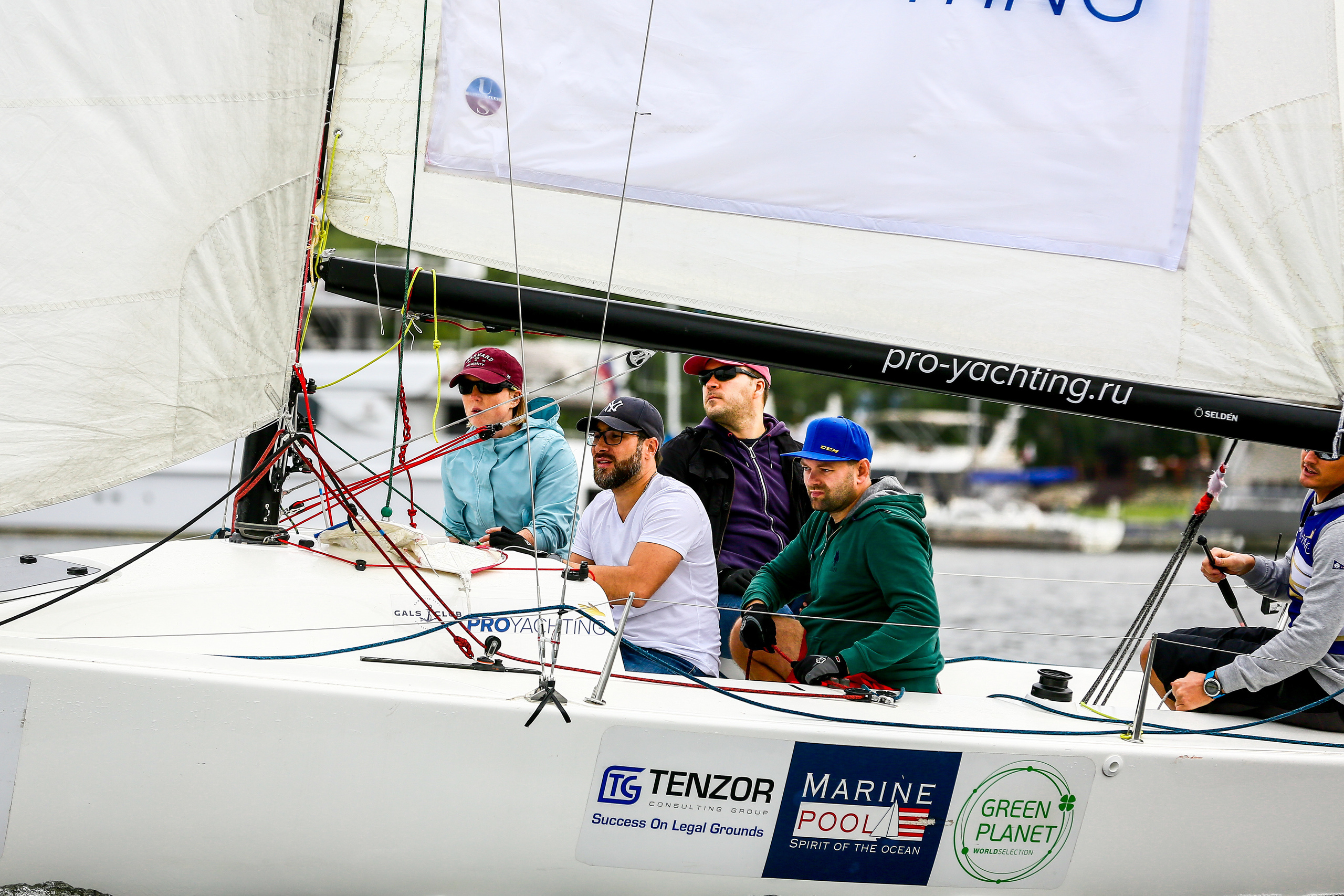 100 Капитанов. Фотограф Антон Чупринин