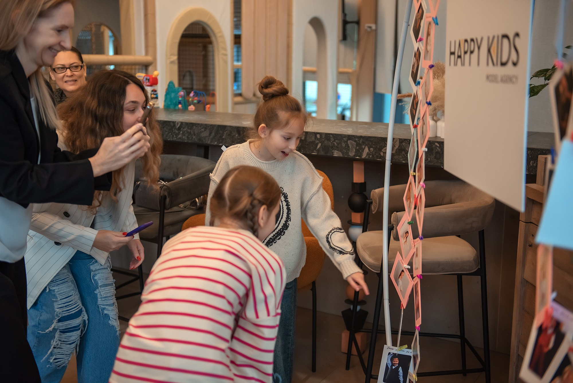 HAPPYkids дефиле в день мамы. Семейный и коммерческий фотограф в Сочи Александр Бодунов