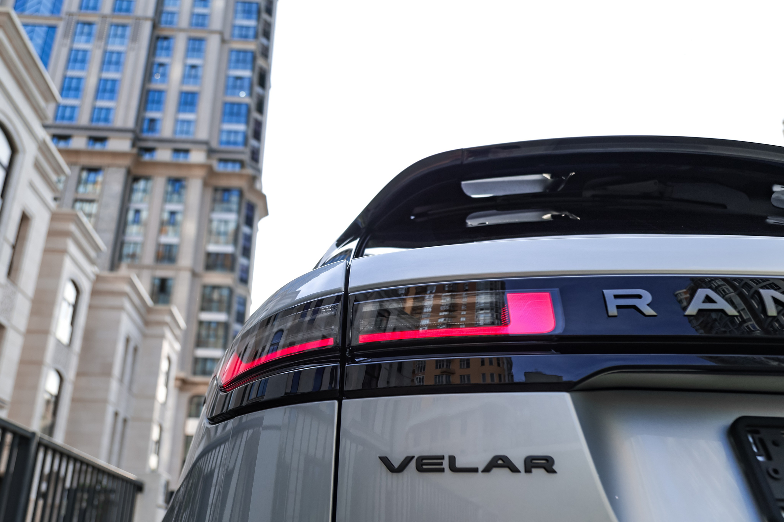 2024 RANGE ROVER VELAR 2.0 AT. Mixturecaptures