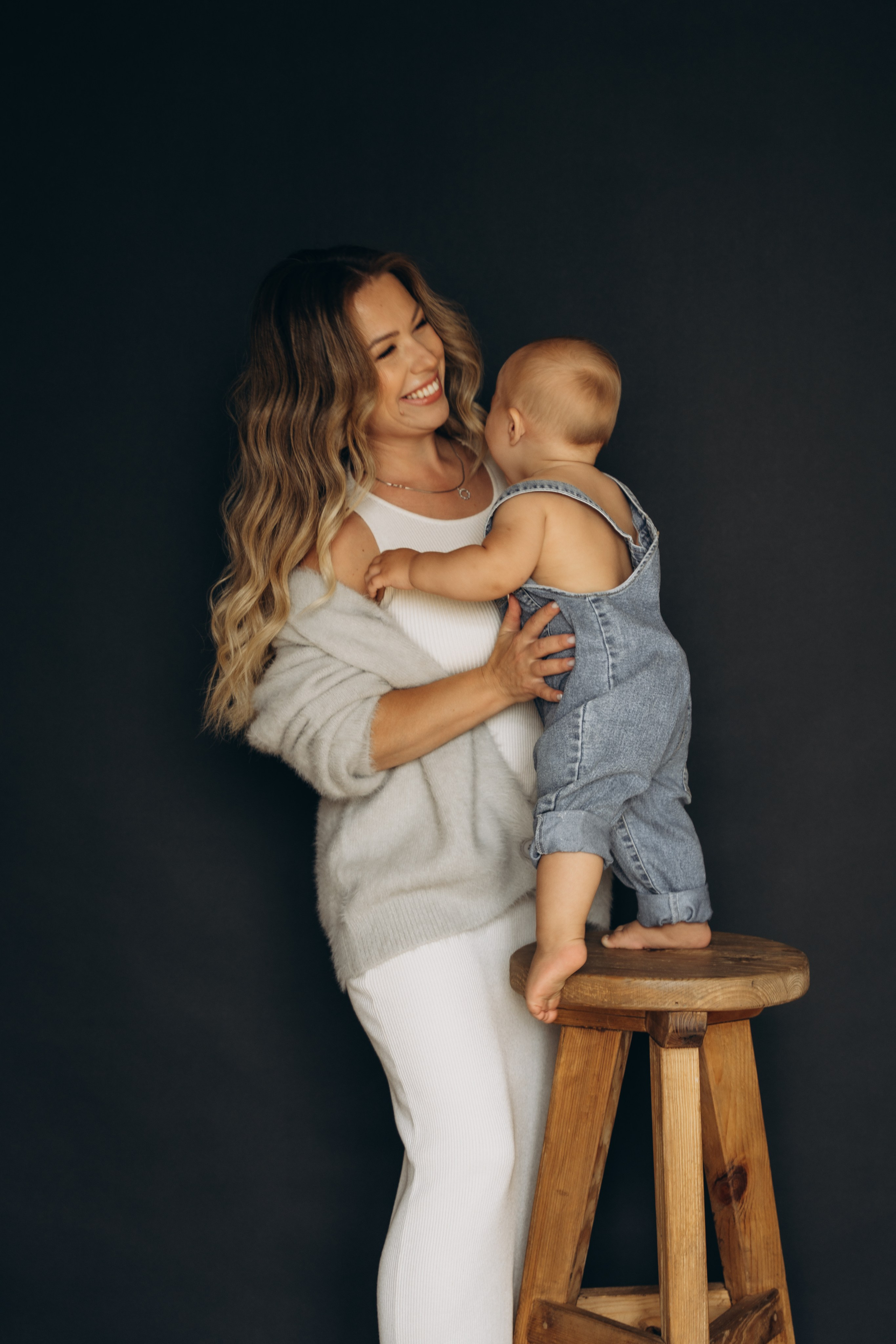 Мама и сыночек. Семейный фотограф Москва. Фотограф беременности и материнства Москва