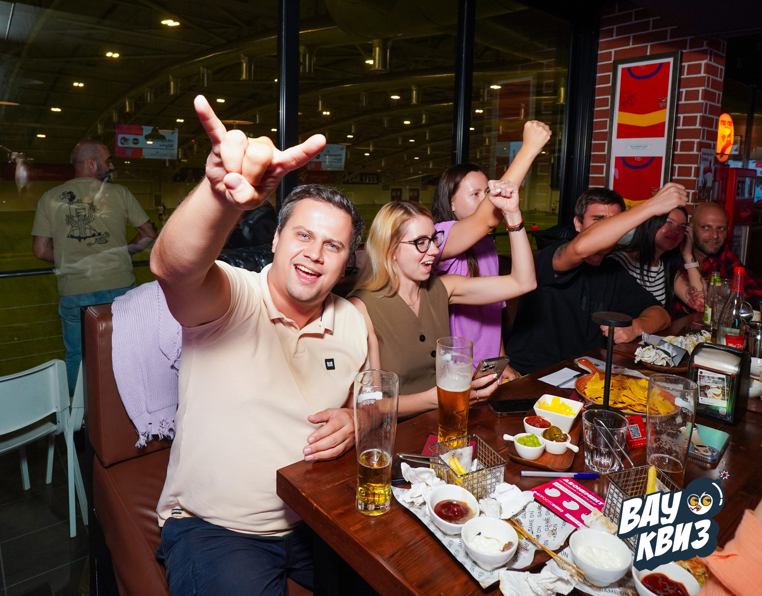 WOW QUIZ DUBAI. Фото | Видео Контент Мишель Ватаманюк