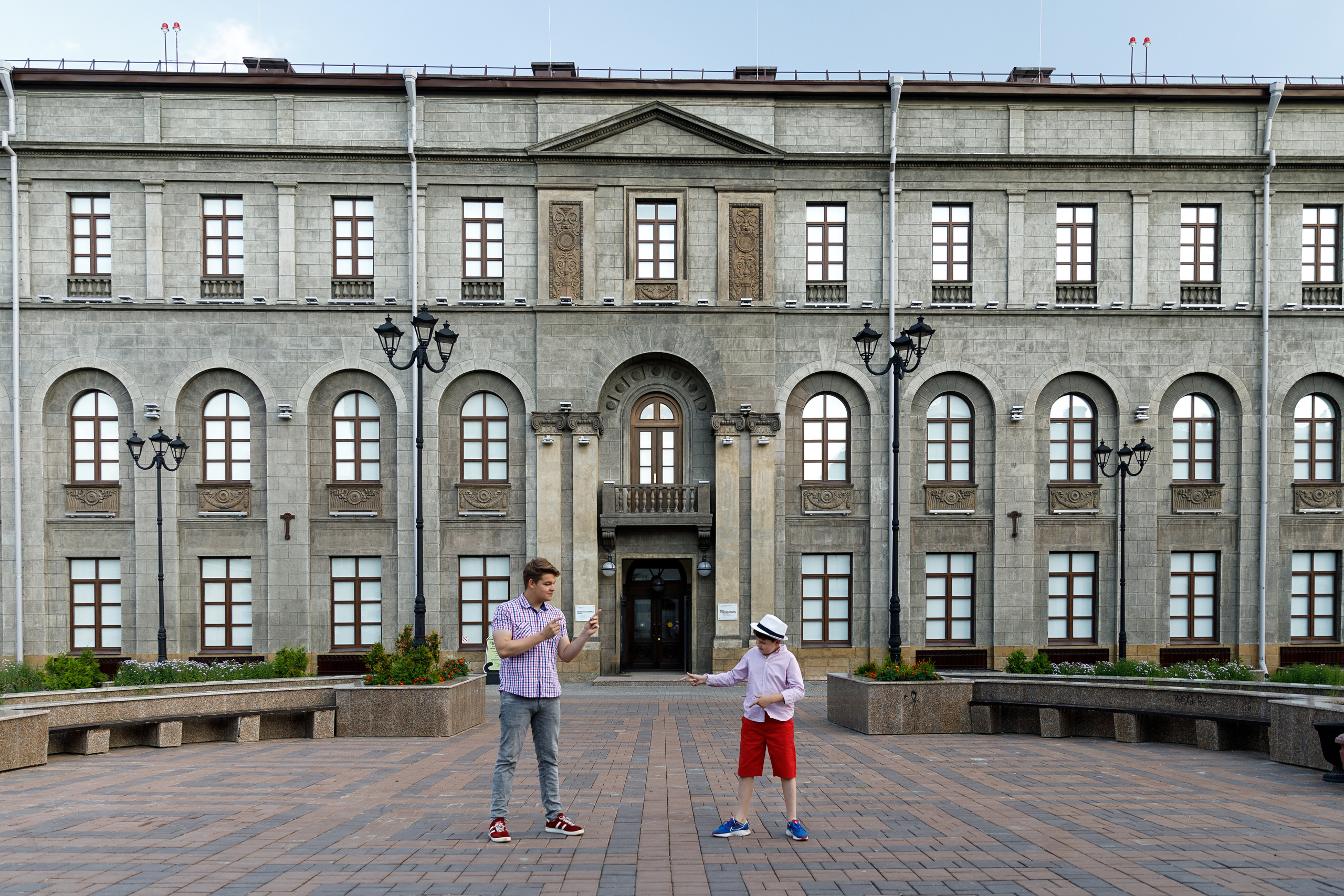Два брата. Фотограф Анна Телекаева, выпускные альбомы, семейные и репортажные съемки в Омске
