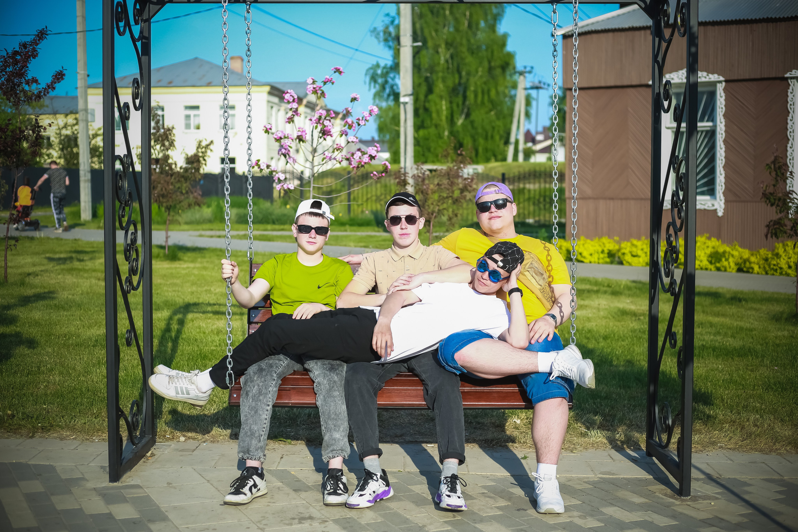 Яркие футболки — В.Хава. Выпускные альбомы Воронеж от Веры Соколовой