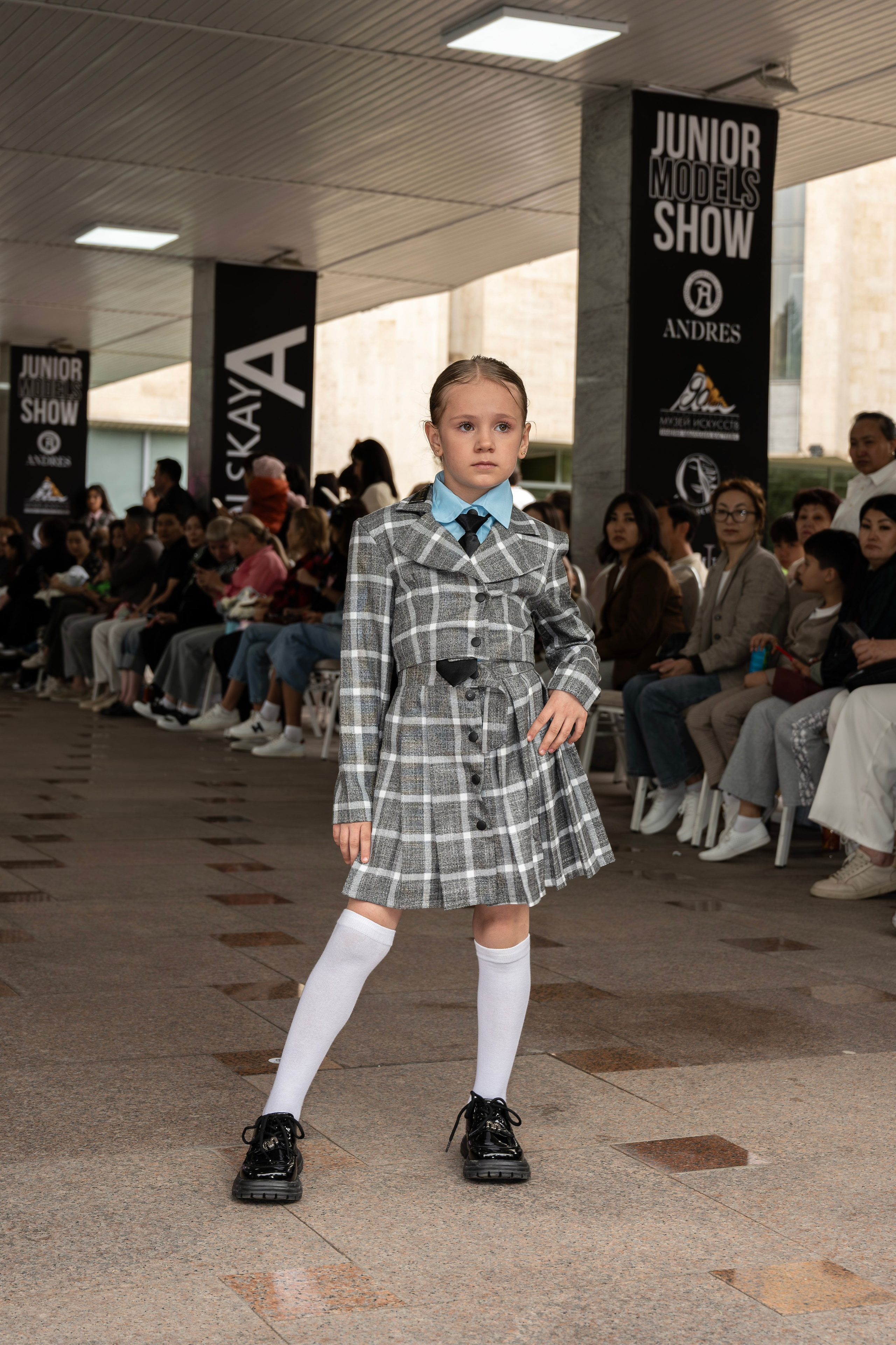 Фотосъемка мероприятия  Junior Fashion week. Фотограф в Алматы Егор Поленов