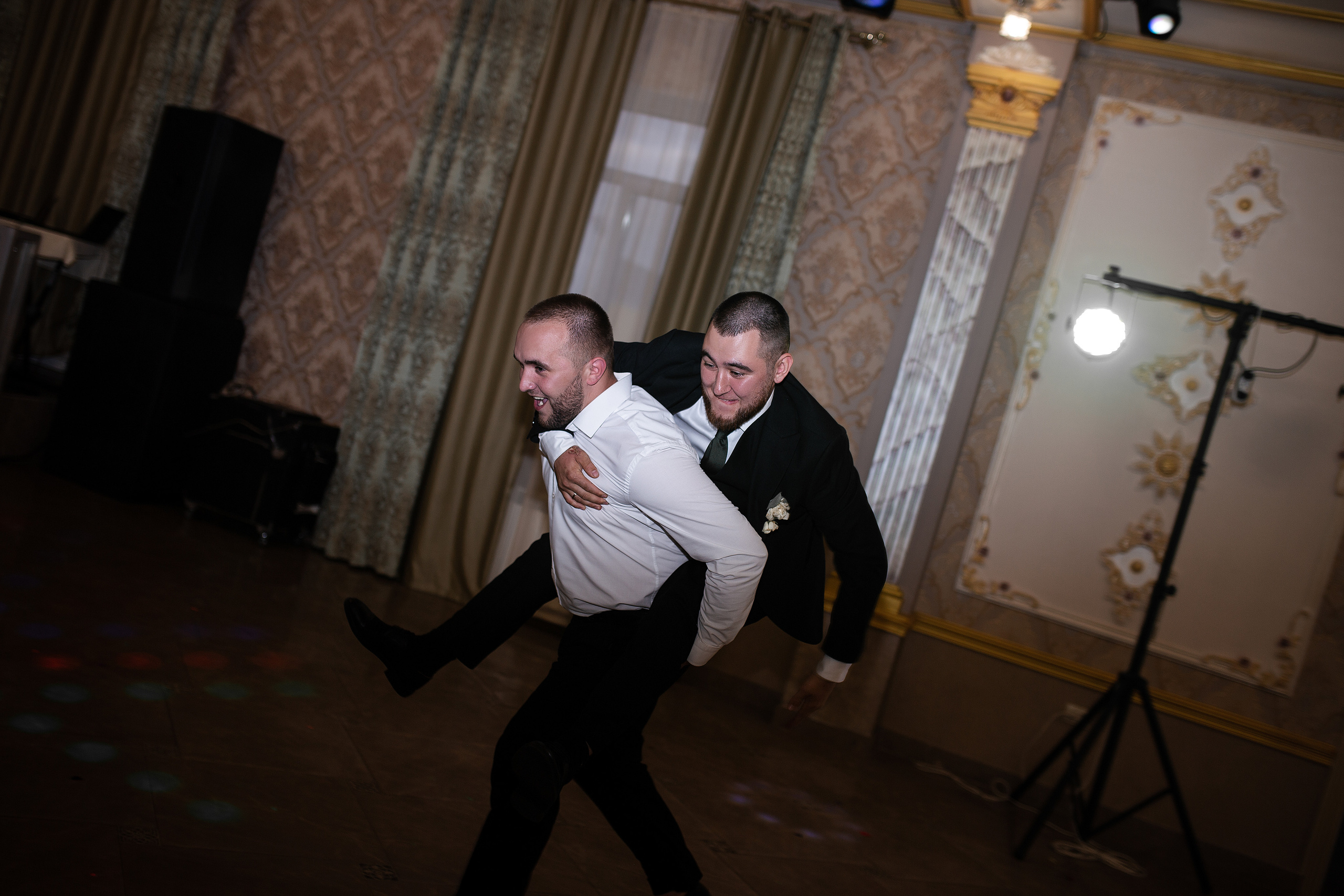 Ульяна и Денис. Свадебный и индивидуальный фотограф в Новом Уренгое Уфе Холопова Ксени