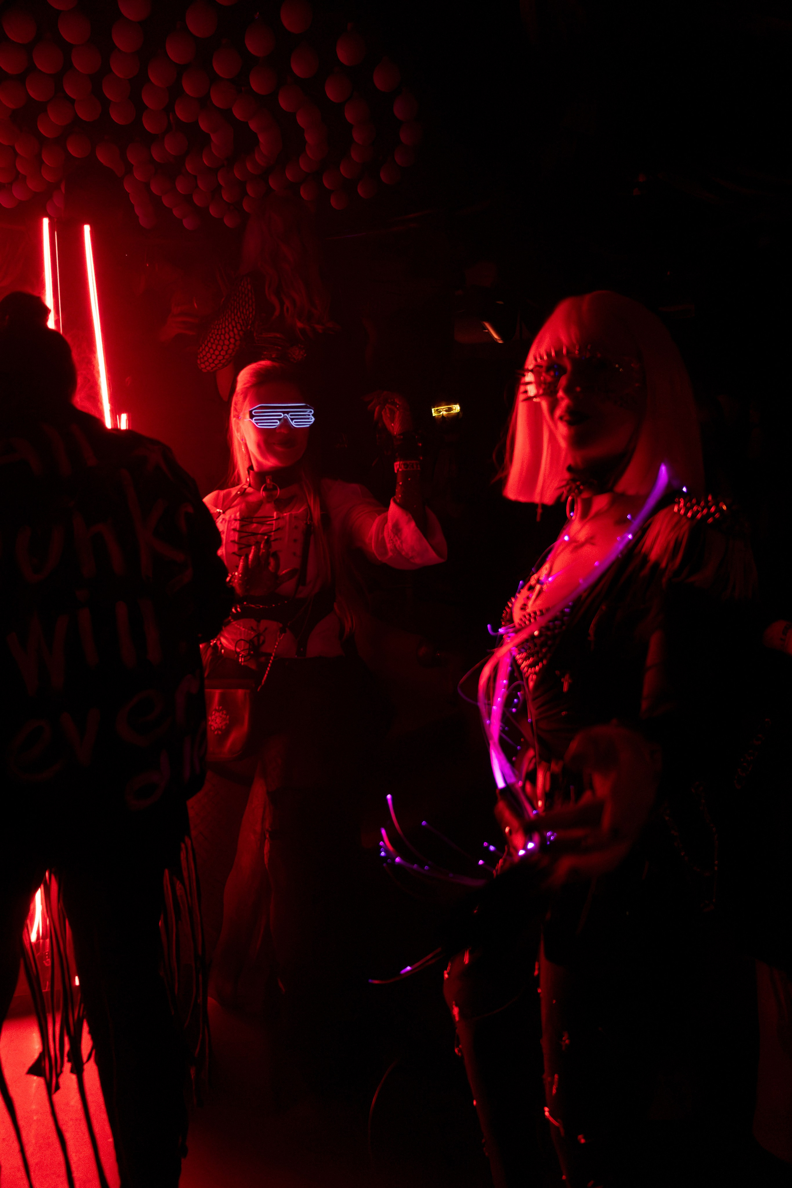 Вечеринка «ILLEGAL FRIENDS». Фотограф г. Владивосток