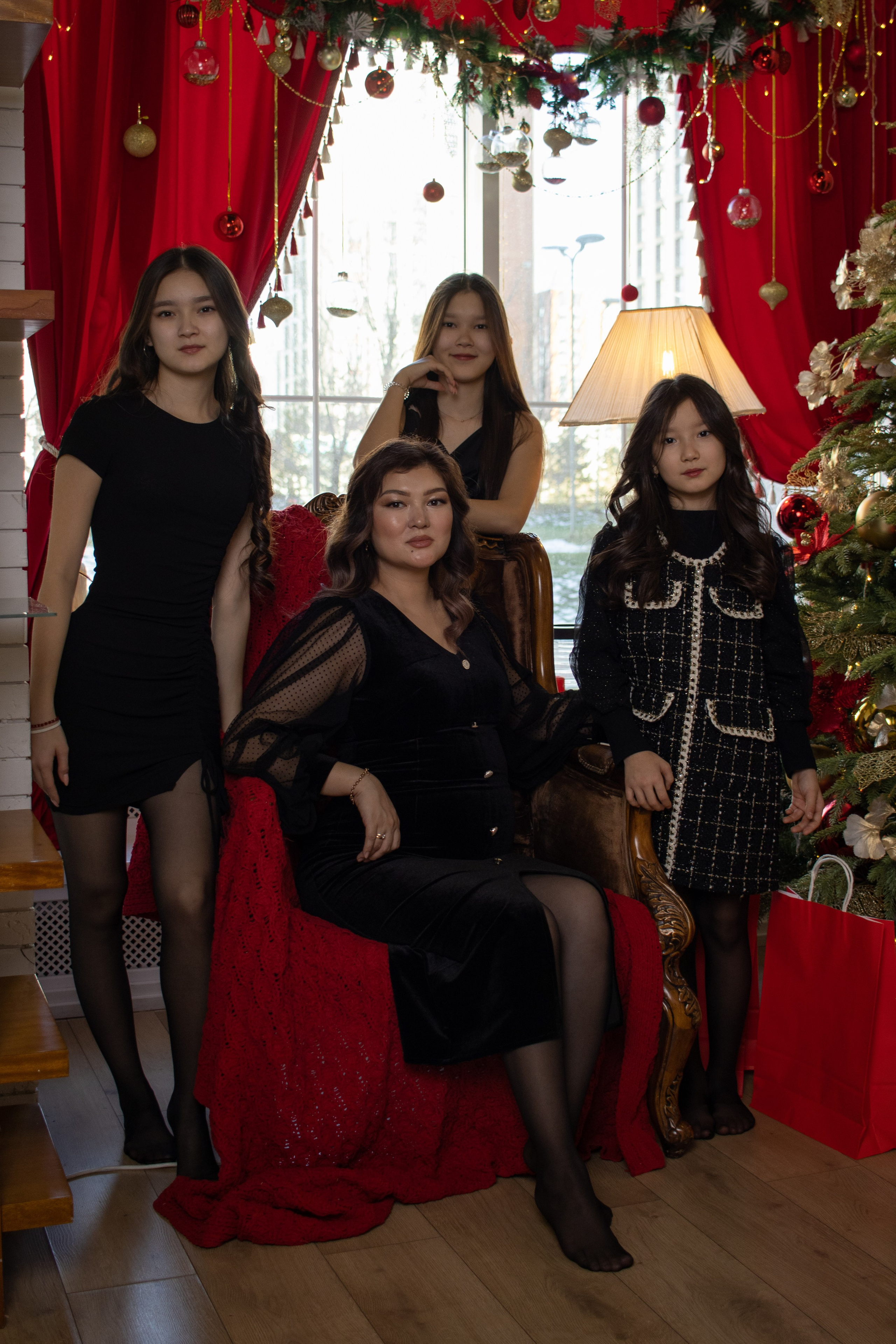 Студийная фотосессия. Фотограф в Астане, индивидуальная, семейная, домашняя фотосессия