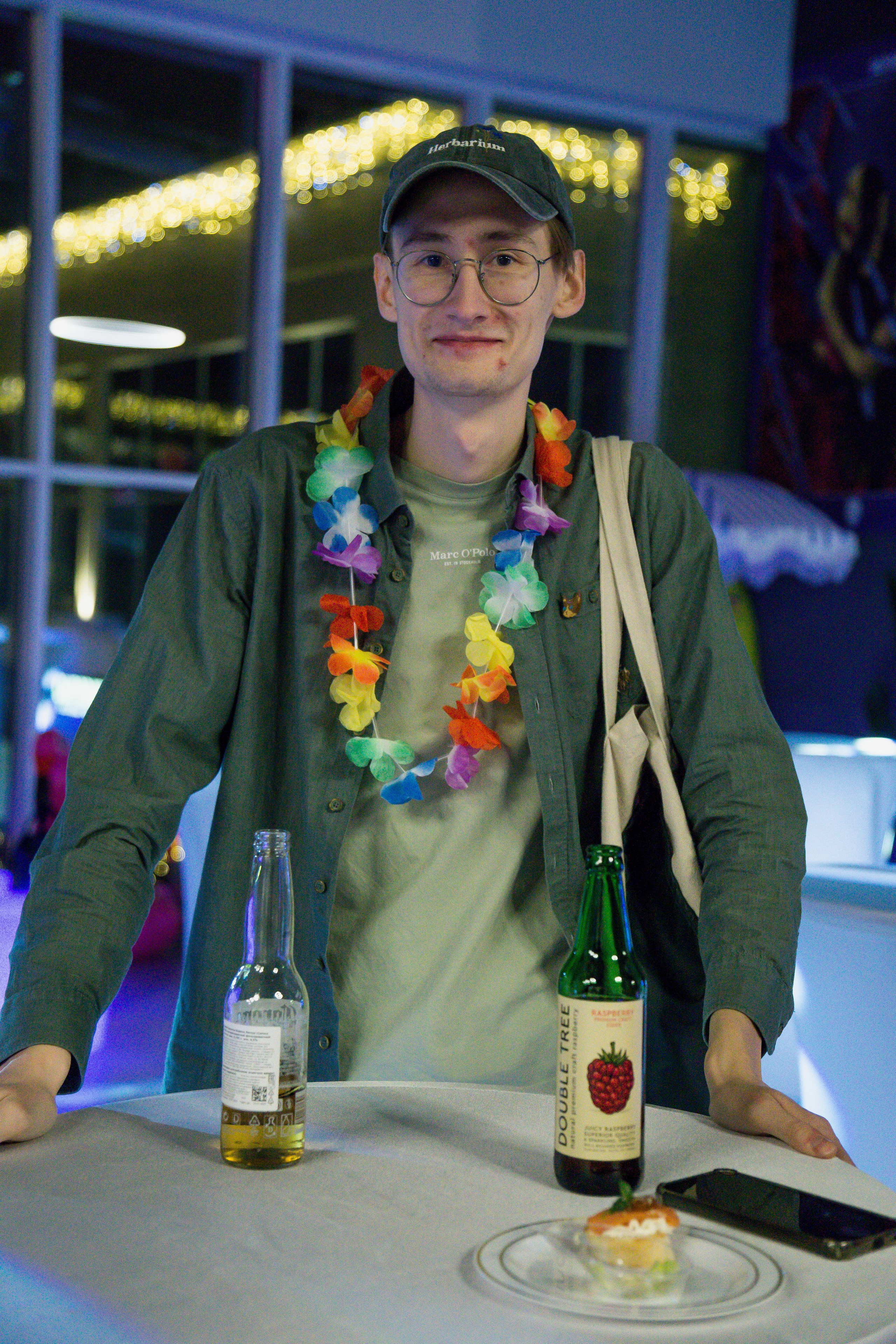 МТС корпоратив Гавайская вечеринка. Фотограф