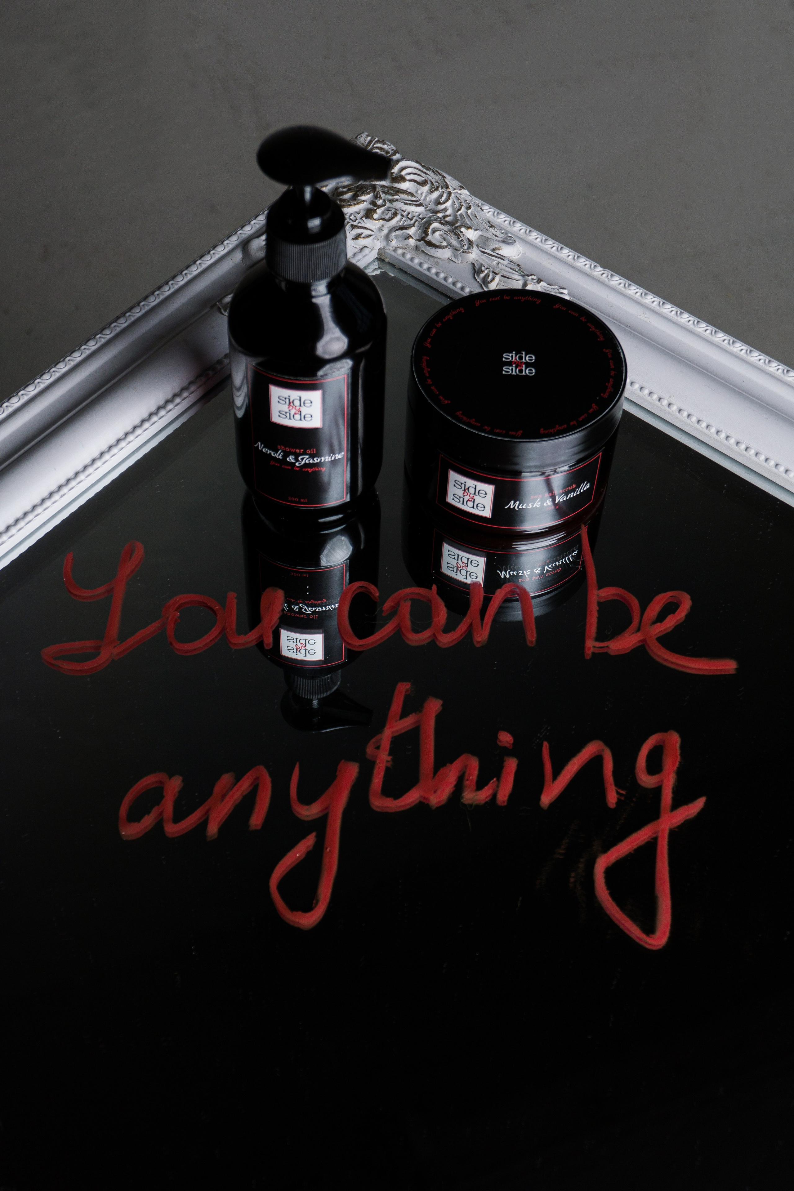 Side by side. Фотограф