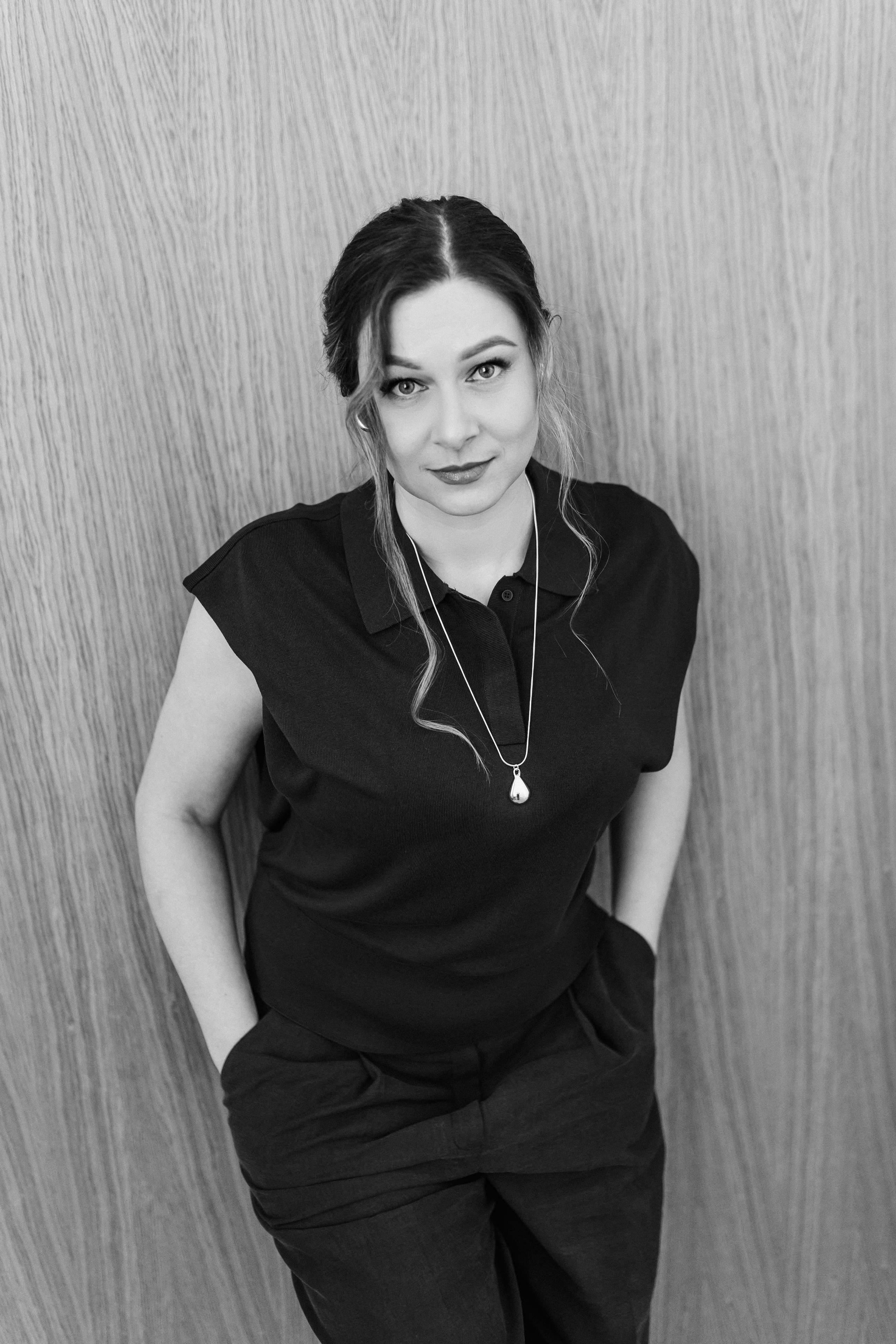 Леся, Lighstudio