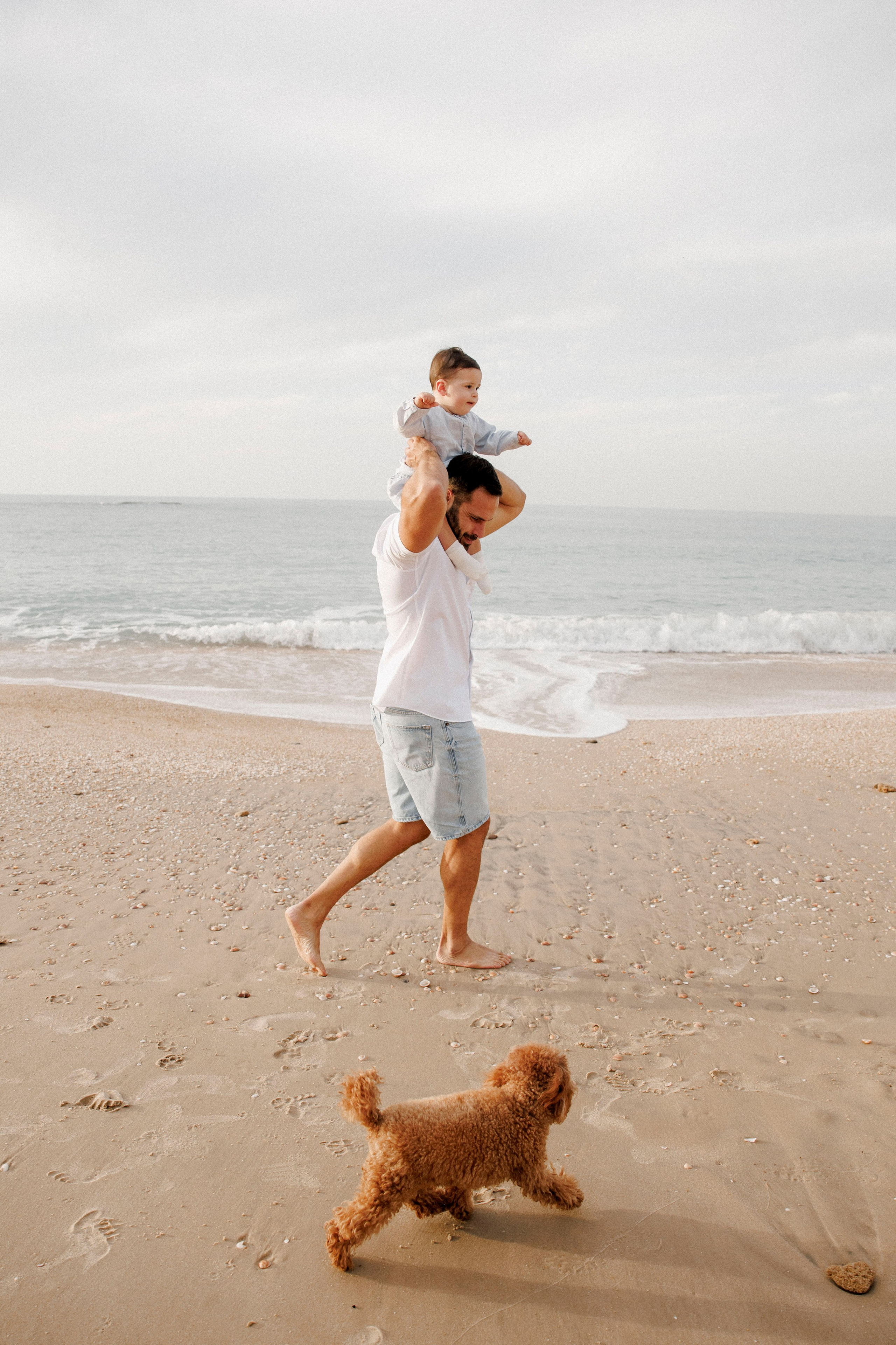 First year family photos near the sea. Главная