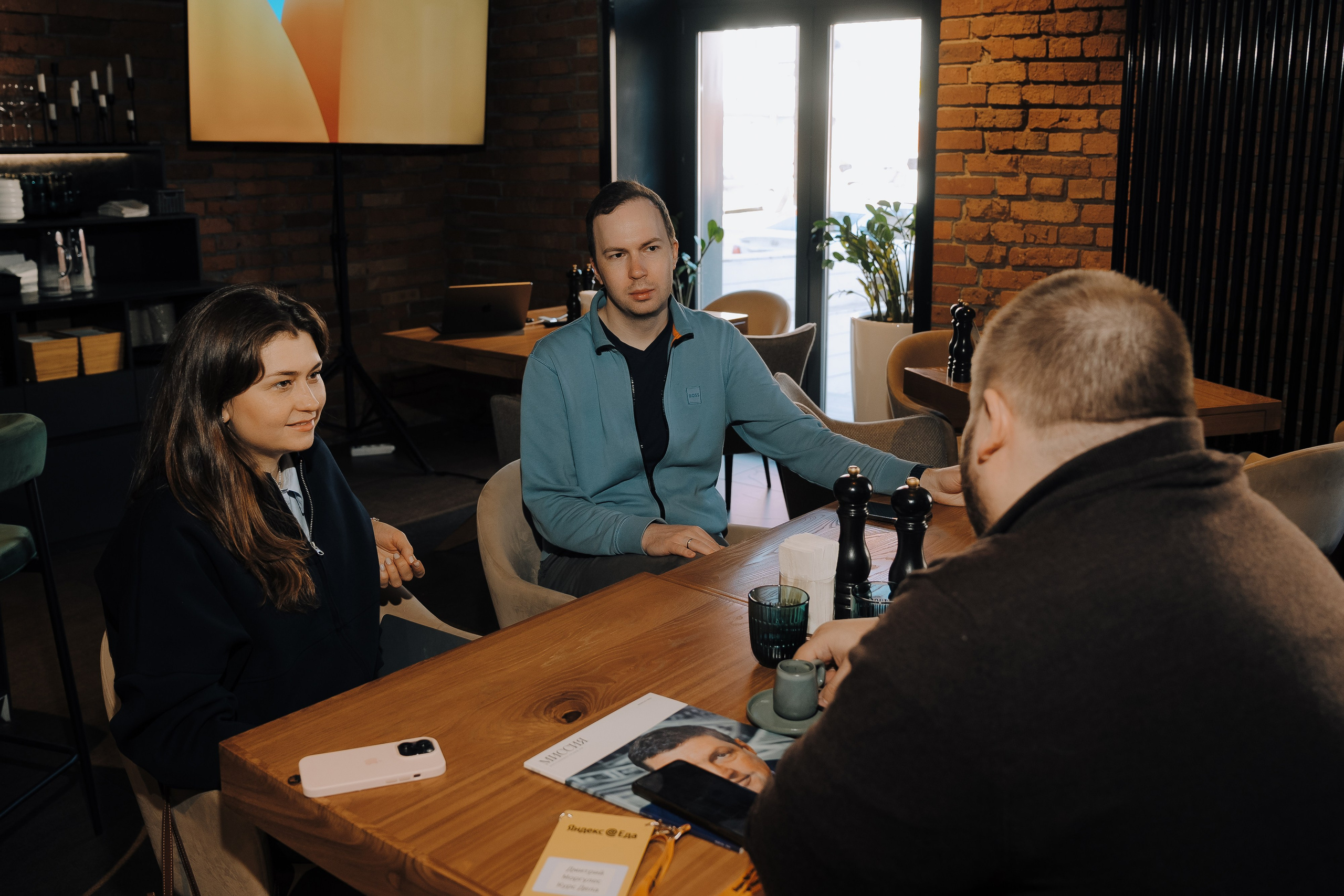 ЯНДЕКС ЕДА ПРЕСС-ЗАВТРАК. Репортажный фотограф Зуев Роман г. Челябинск