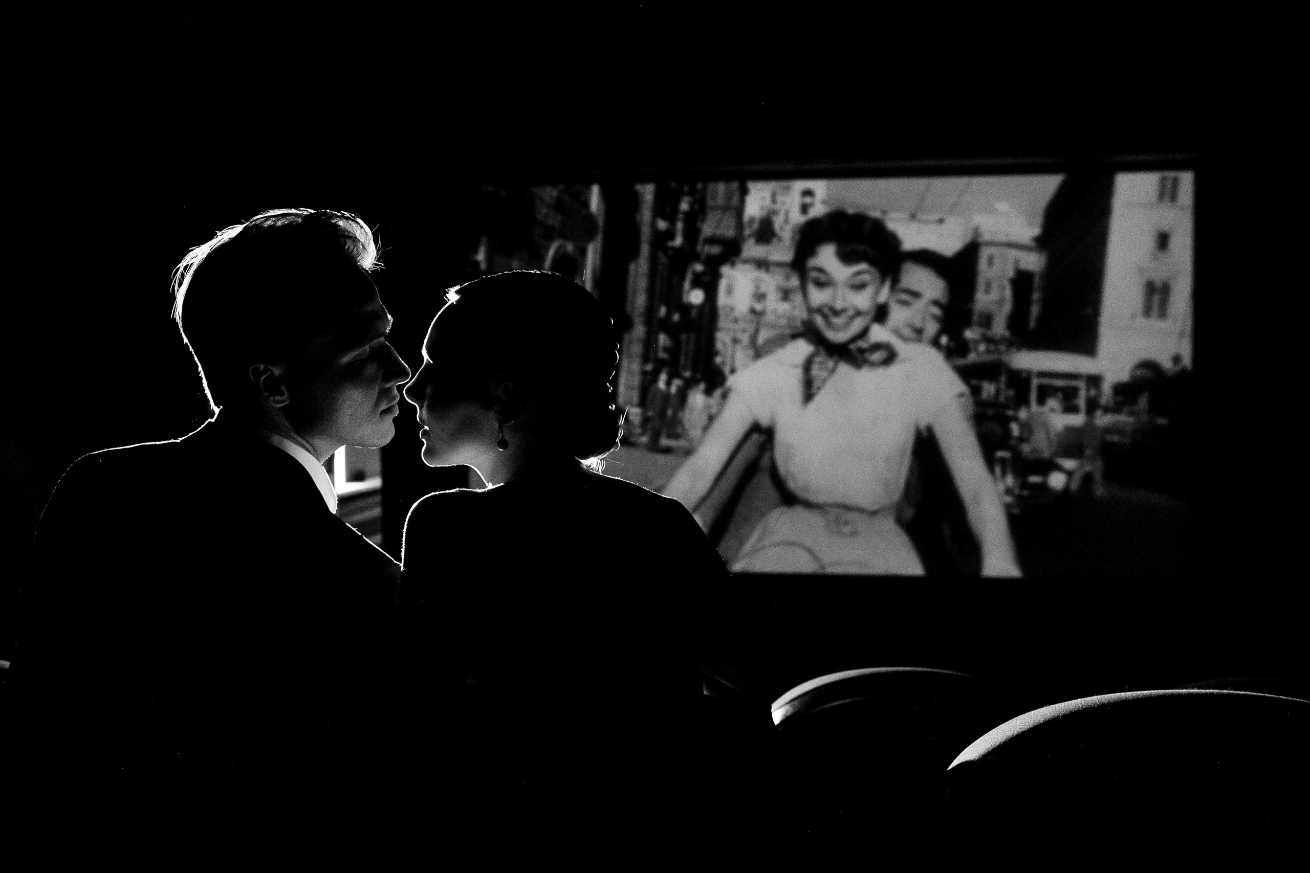 Свадебная фотосессия в кинотеатре. Свадебный фотограф в Москве Элина Ларченкова. Фото, которые цепляют