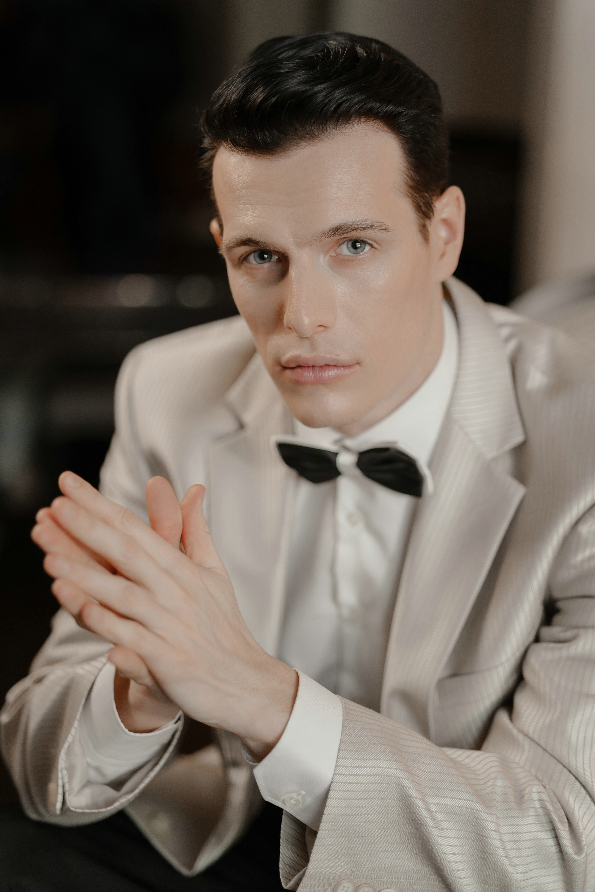 Фотосессия свадьбы на лестнице в Hyatt Regency Moscow Petrovsky Park. Свадебный и семейный фотограф в Москве Светлана Зоткина