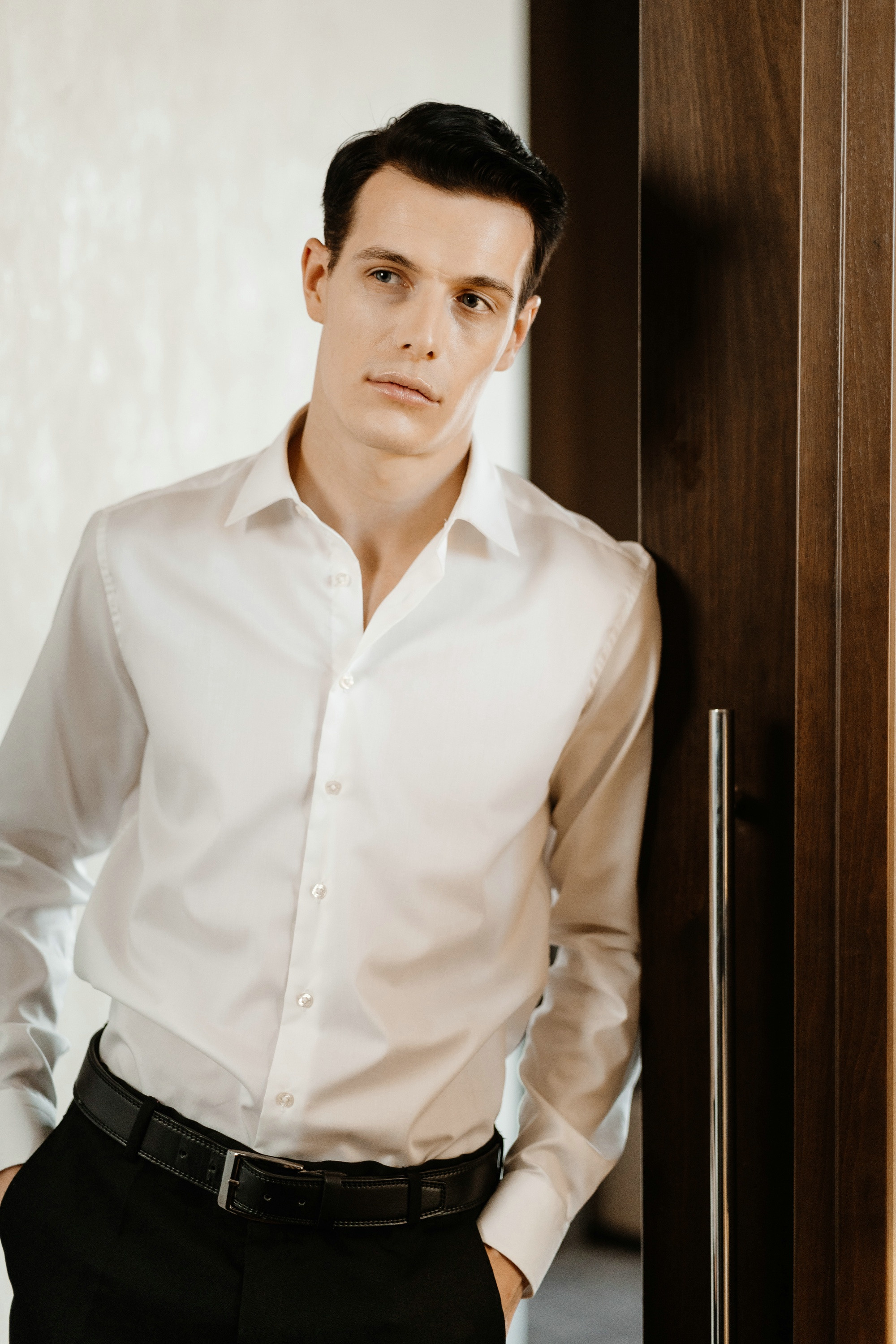 Фотосессия свадьбы на лестнице в Hyatt Regency Moscow Petrovsky Park. Свадебный и семейный фотограф в Москве Светлана Зоткина