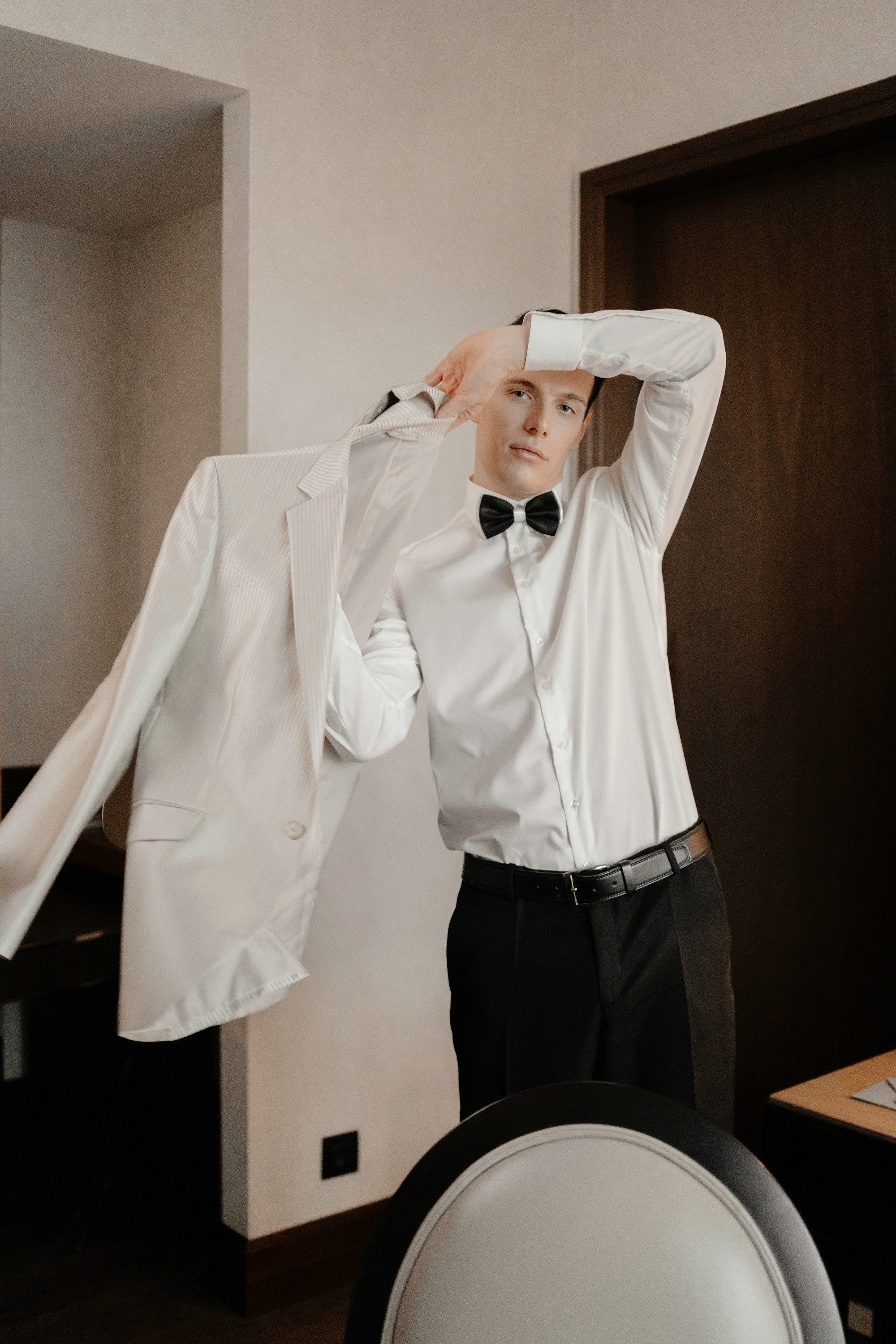 Фотосессия свадьбы на лестнице в Hyatt Regency Moscow Petrovsky Park. Свадебный и семейный фотограф в Москве Светлана Зоткина