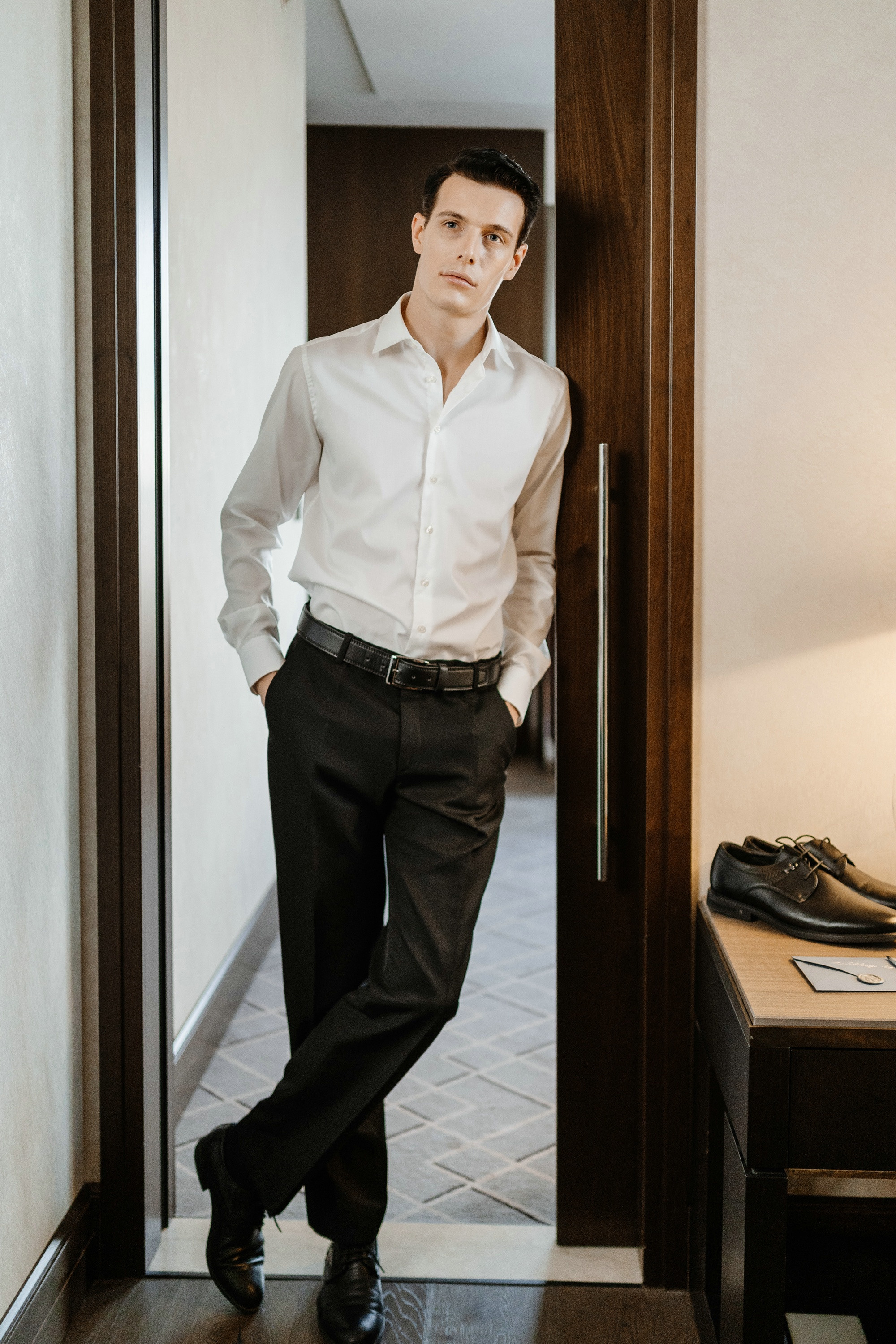 Фотосессия свадьбы на лестнице в Hyatt Regency Moscow Petrovsky Park. Свадебный и семейный фотограф в Москве Светлана Зоткина