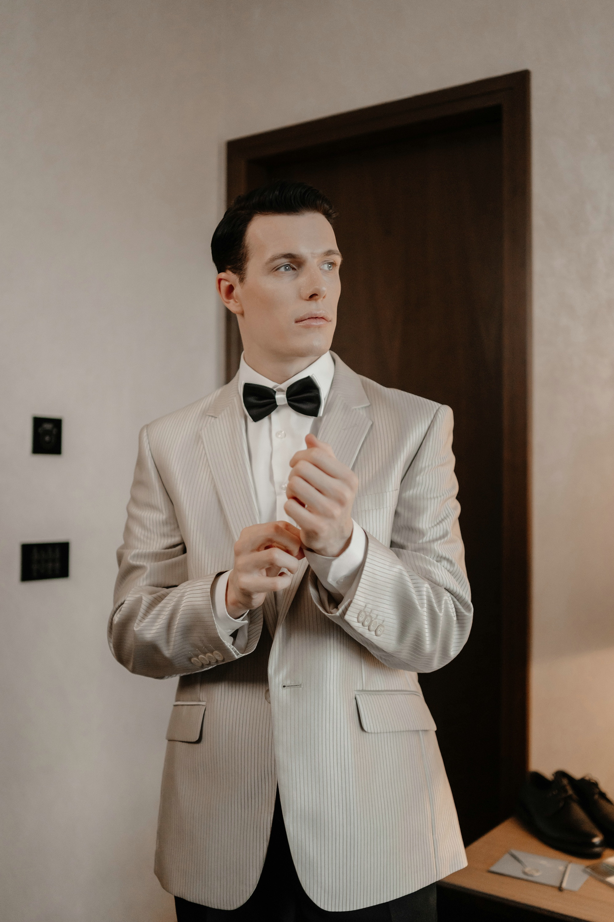 Фотосессия свадьбы на лестнице в Hyatt Regency Moscow Petrovsky Park. Свадебный и семейный фотограф в Москве Светлана Зоткина