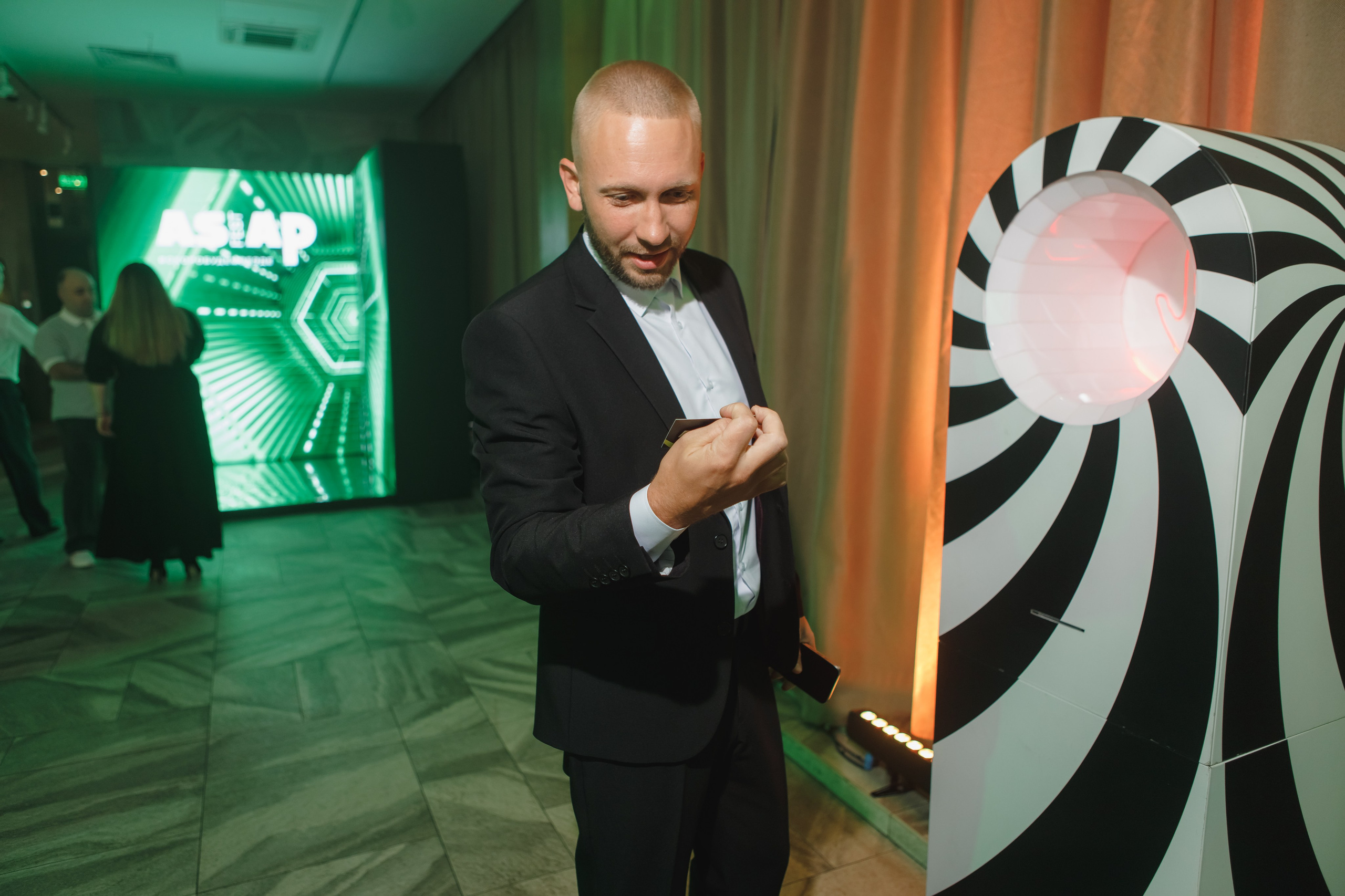 Интерактив предсказатель. Инсталаб Нижний Новгород