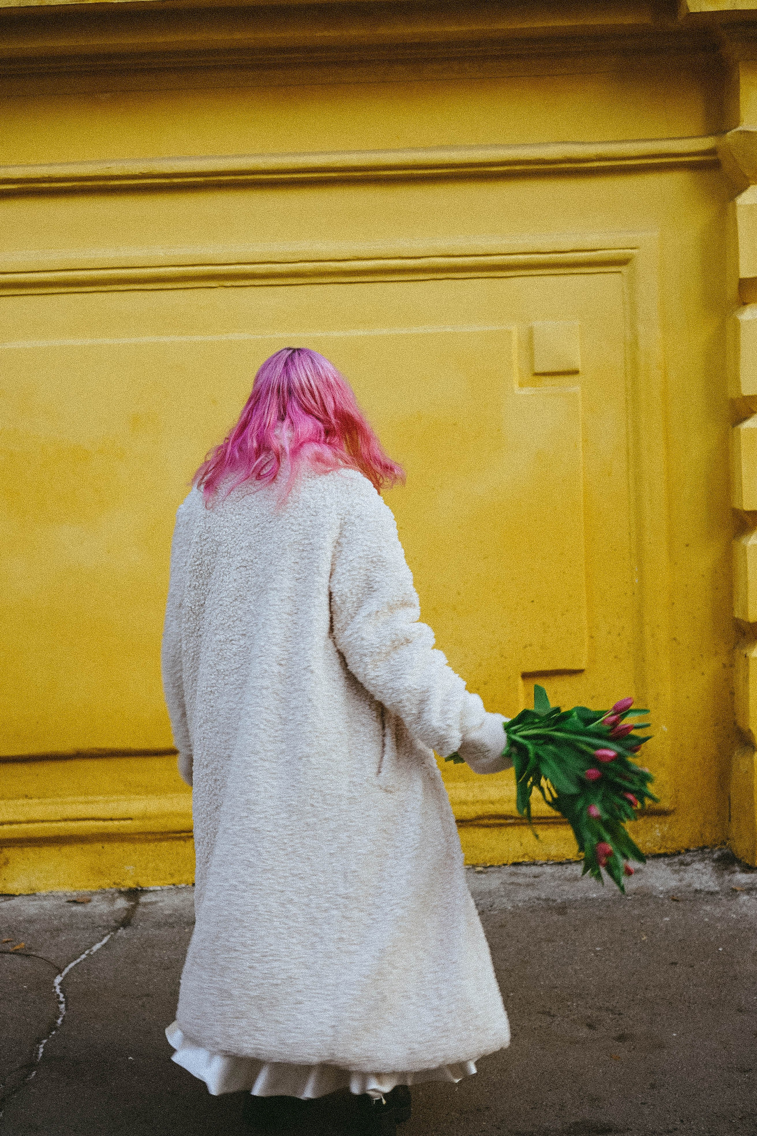 Прогулочная фотосессия с тюльпанами. Профессиональный фотограф, Санкт-Петербург — Виктория Богомолова