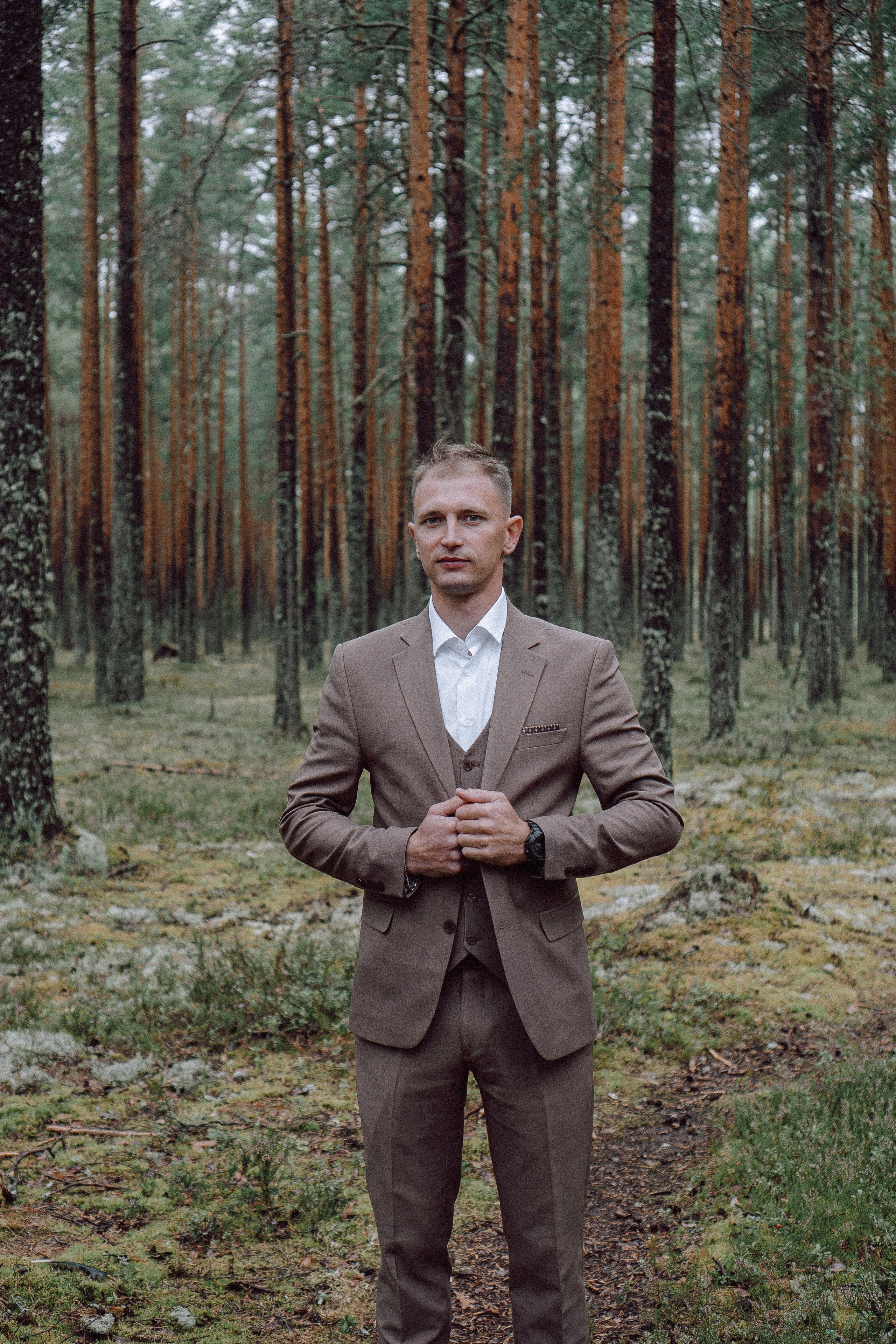 СВАДЕБНАЯ ФОТОСЕССИИЯ ПАРЫ В ГОРОДЕ ПРИОЗЕРСК В СОСНОВОМ ЛЕСУ И С ПИКАПОМ. Профессиональный фотограф, Санкт-Петербург — Виктория Богомолова