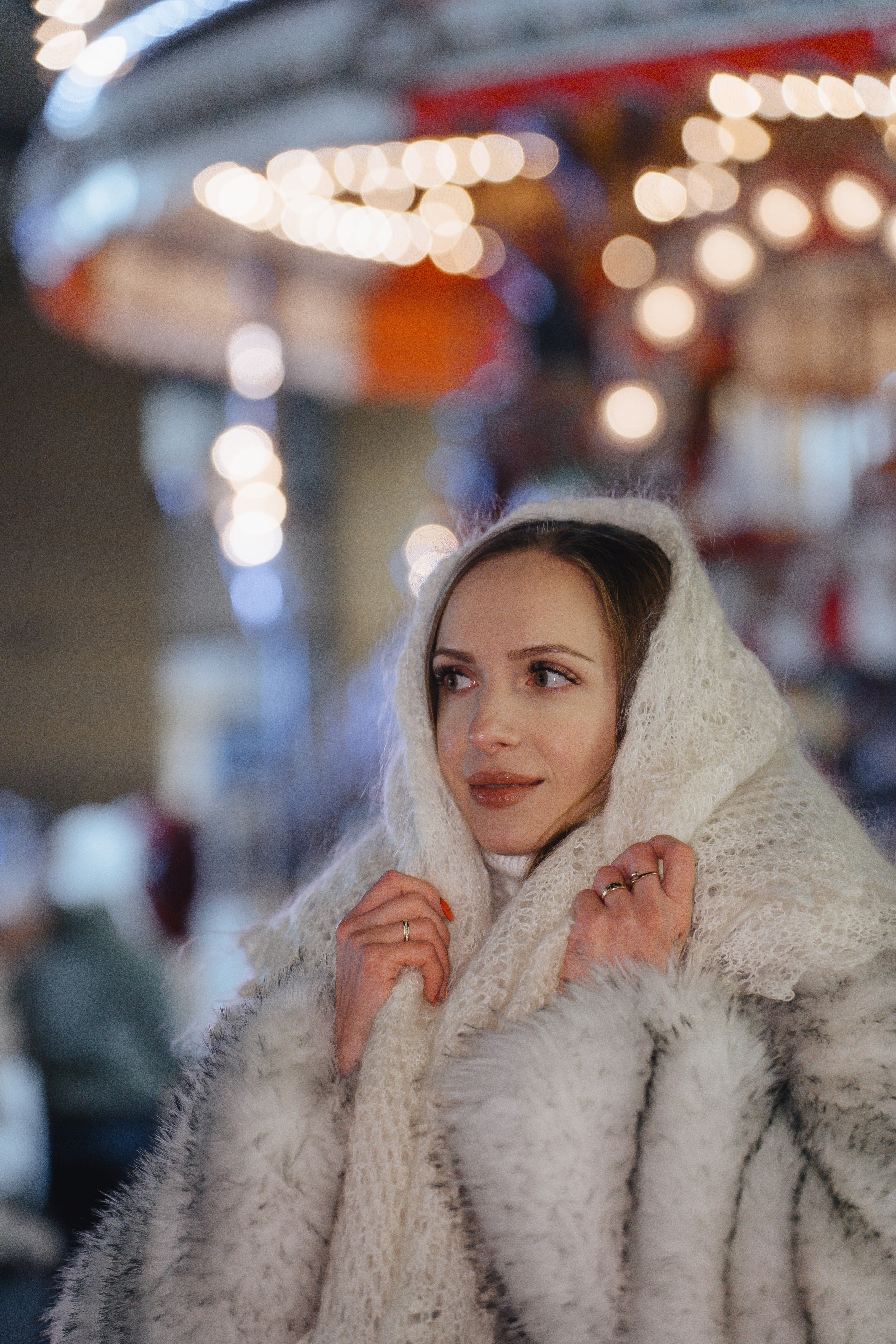 ПРОГУЛКА НА МАНЕЖНОЙ ПЛОЩАДИ ДЛЯ ДЕВУШКИ ПЕРЕД НОВЫМ ГОДОМ (НОВОГОДНЯЯ ФОТОСЕССИИЯ НА МАНЕЖНОЙ ПЛОЩАДИ). Профессиональный фотограф, Санкт-Петербург — Виктория Богомолова