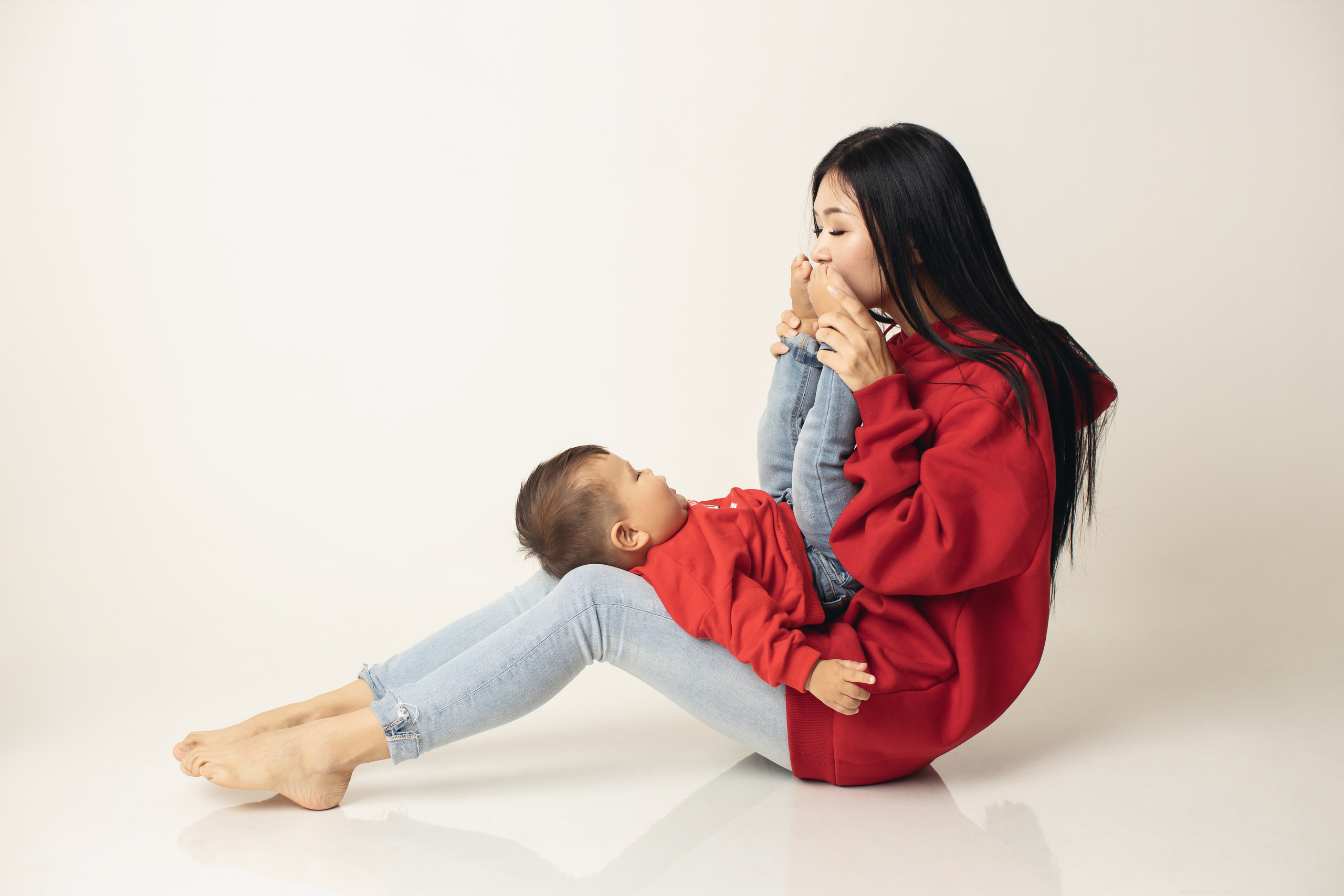 Мама и малыш. Фотограф беременности, новорождённых и деток до года в Актау