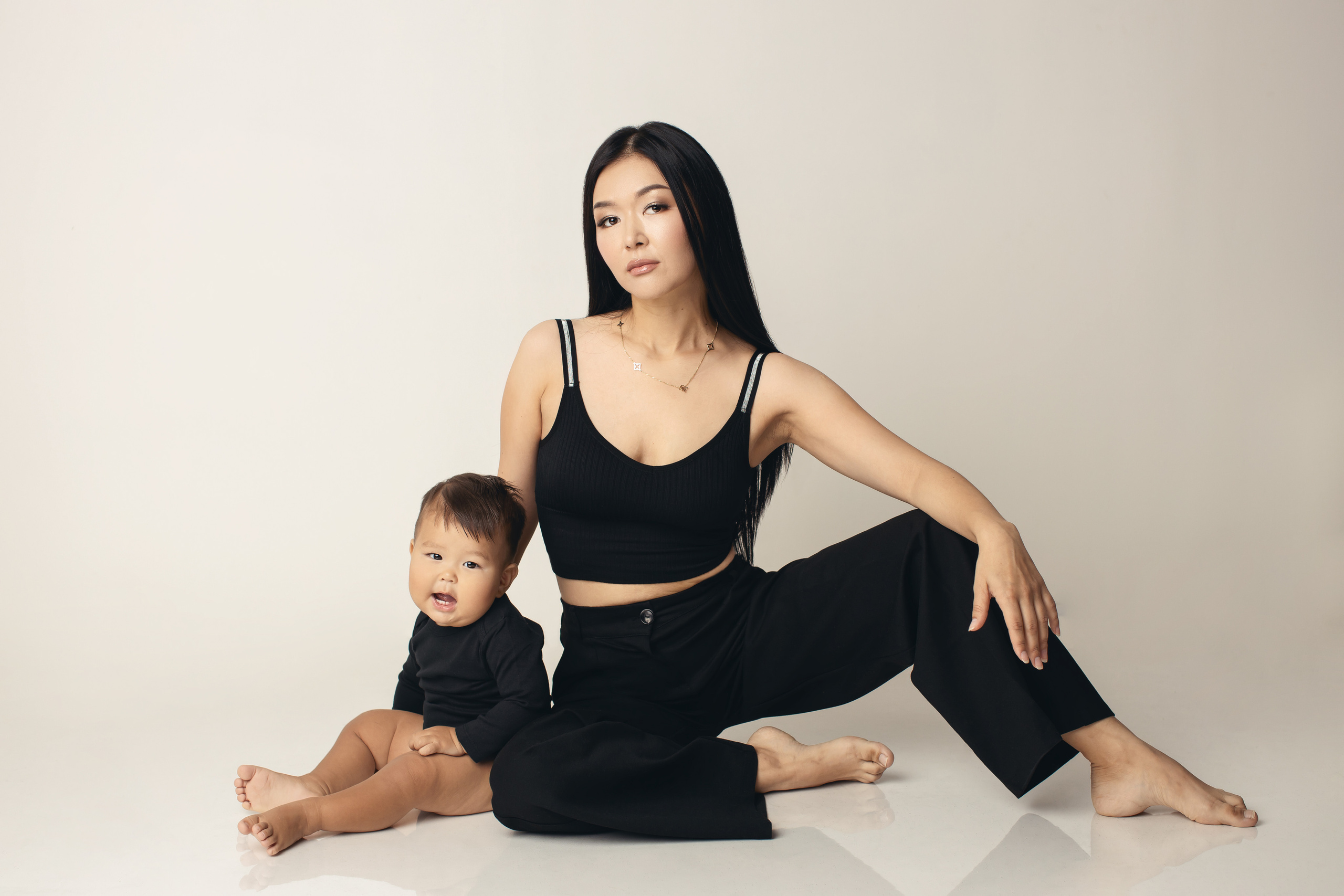 Мама и малыш. Фотограф беременности, новорождённых и деток до года в Актау