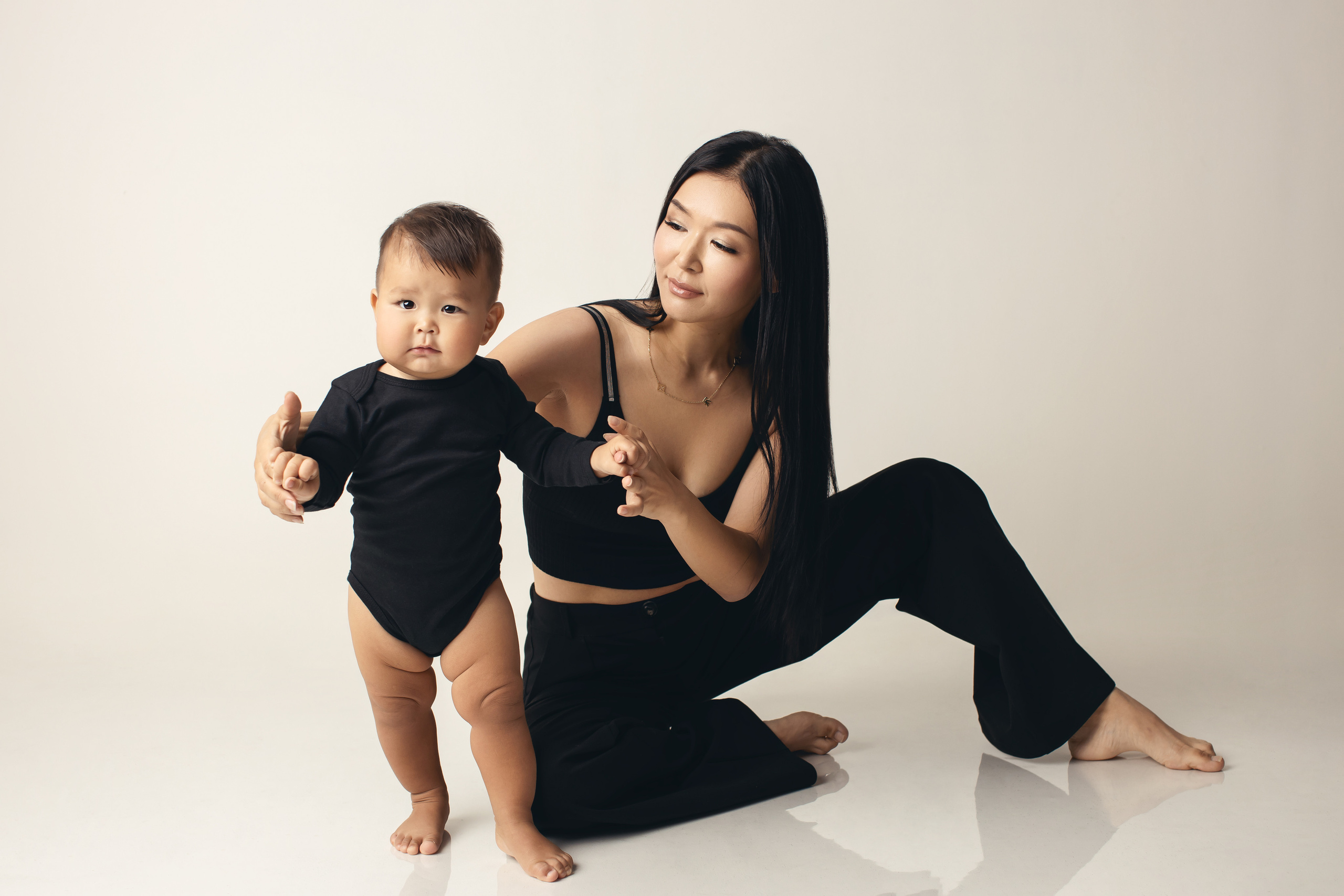 Мама и малыш. Фотограф беременности, новорождённых и деток до года в Актау