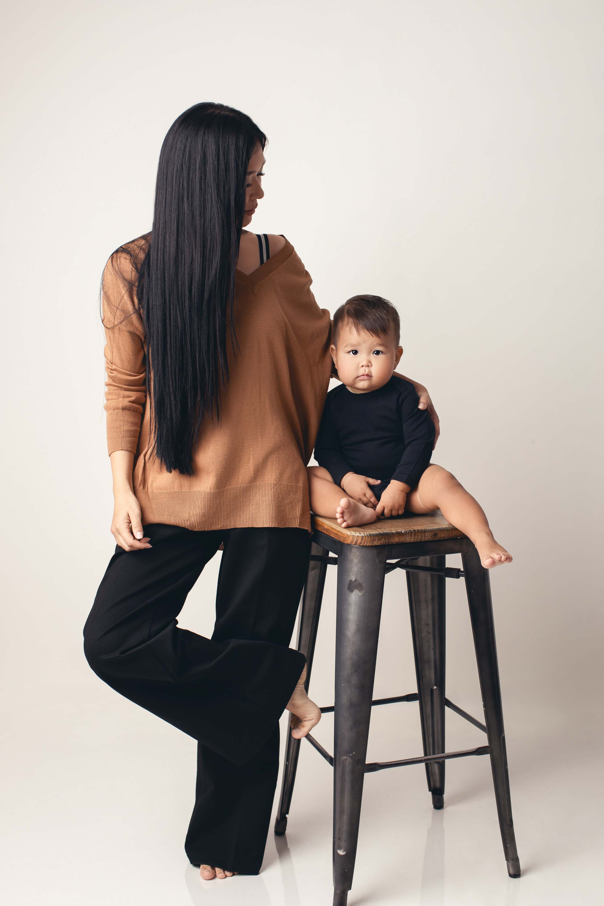 Мама и малыш. Фотограф беременности, новорождённых и деток до года в Актау