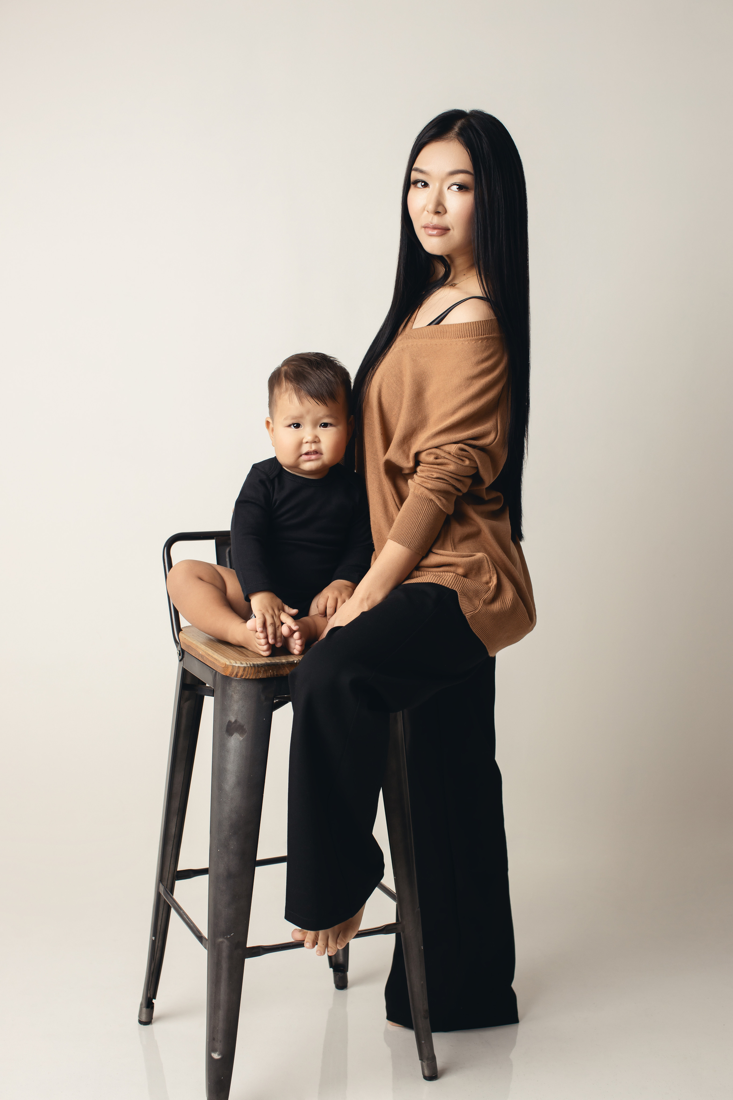 Мама и малыш. Фотограф беременности, новорождённых и деток до года в Актау