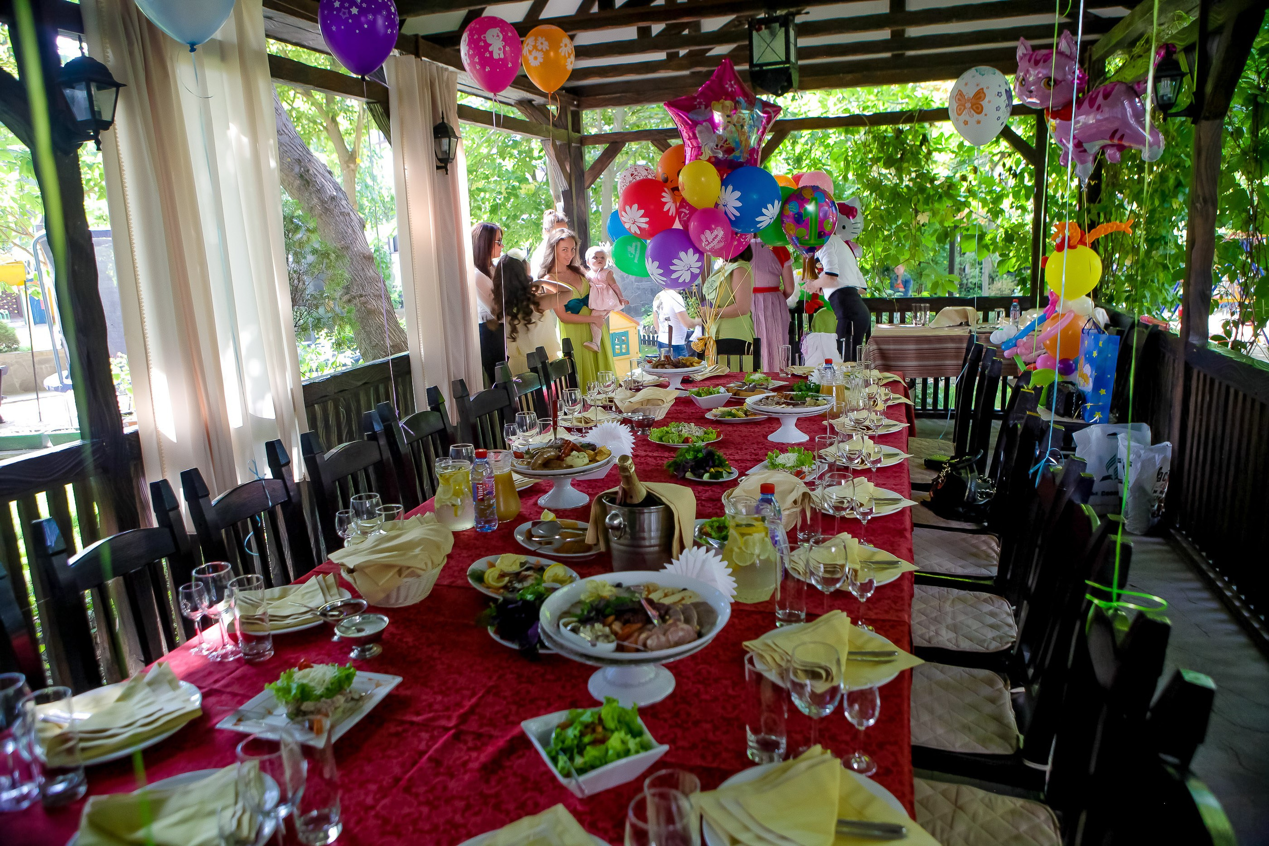 1 год. Максим Матвийченко и Виктория Басова профессионалы своего дела