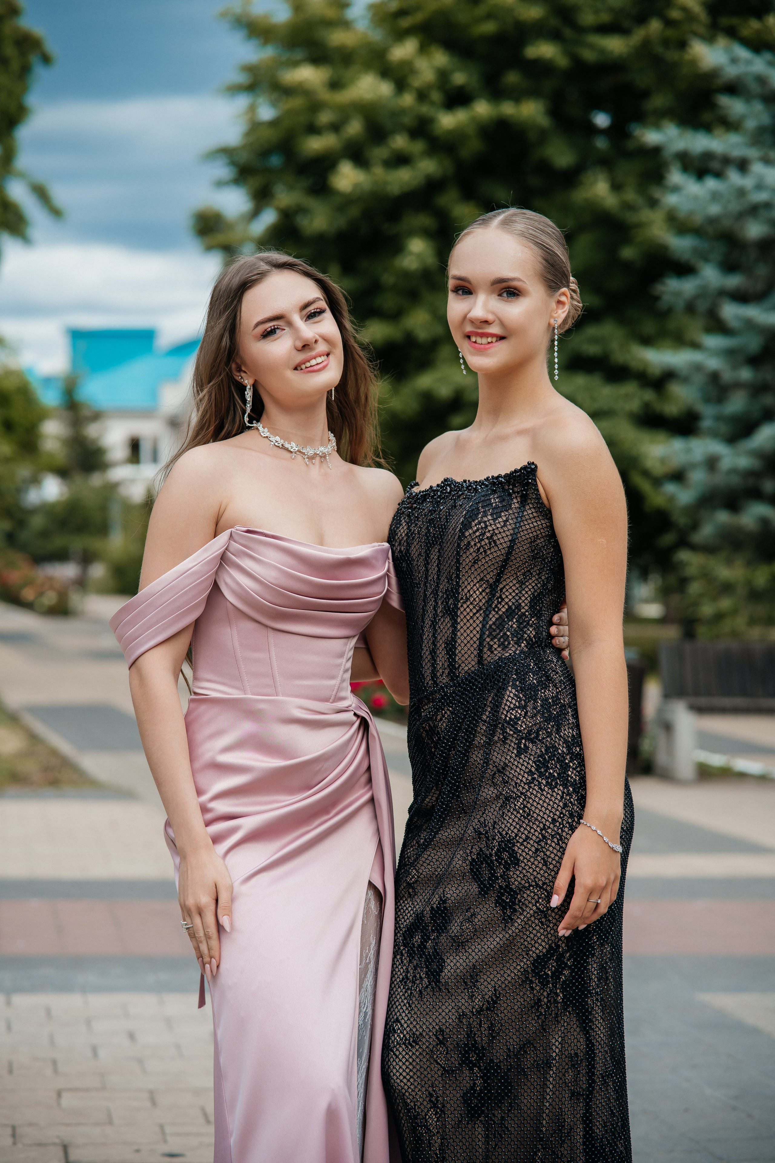Медалисты. Школьный фотограф в Валуйках. Фотосессии для выпускников и изготовление выпускных альбомов в городе Валуйки и в Белгородской области