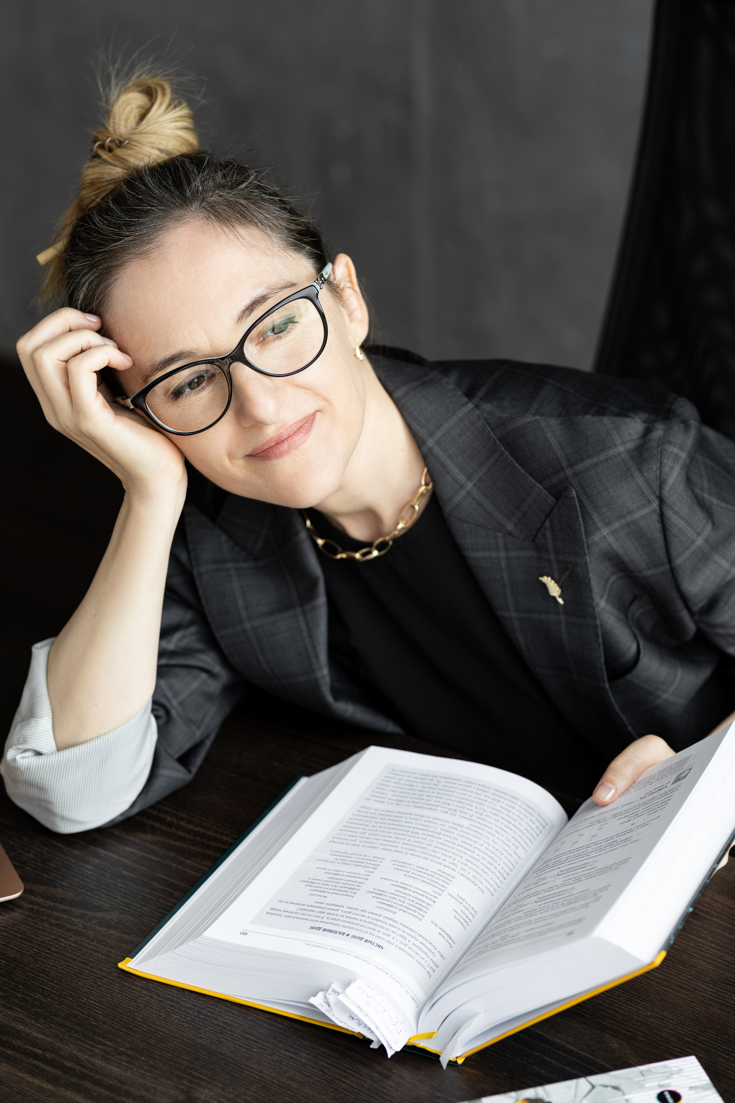 Контент-съемка для финансового консультанта. Портретный фотограф Екатерина Лысенко, Москва