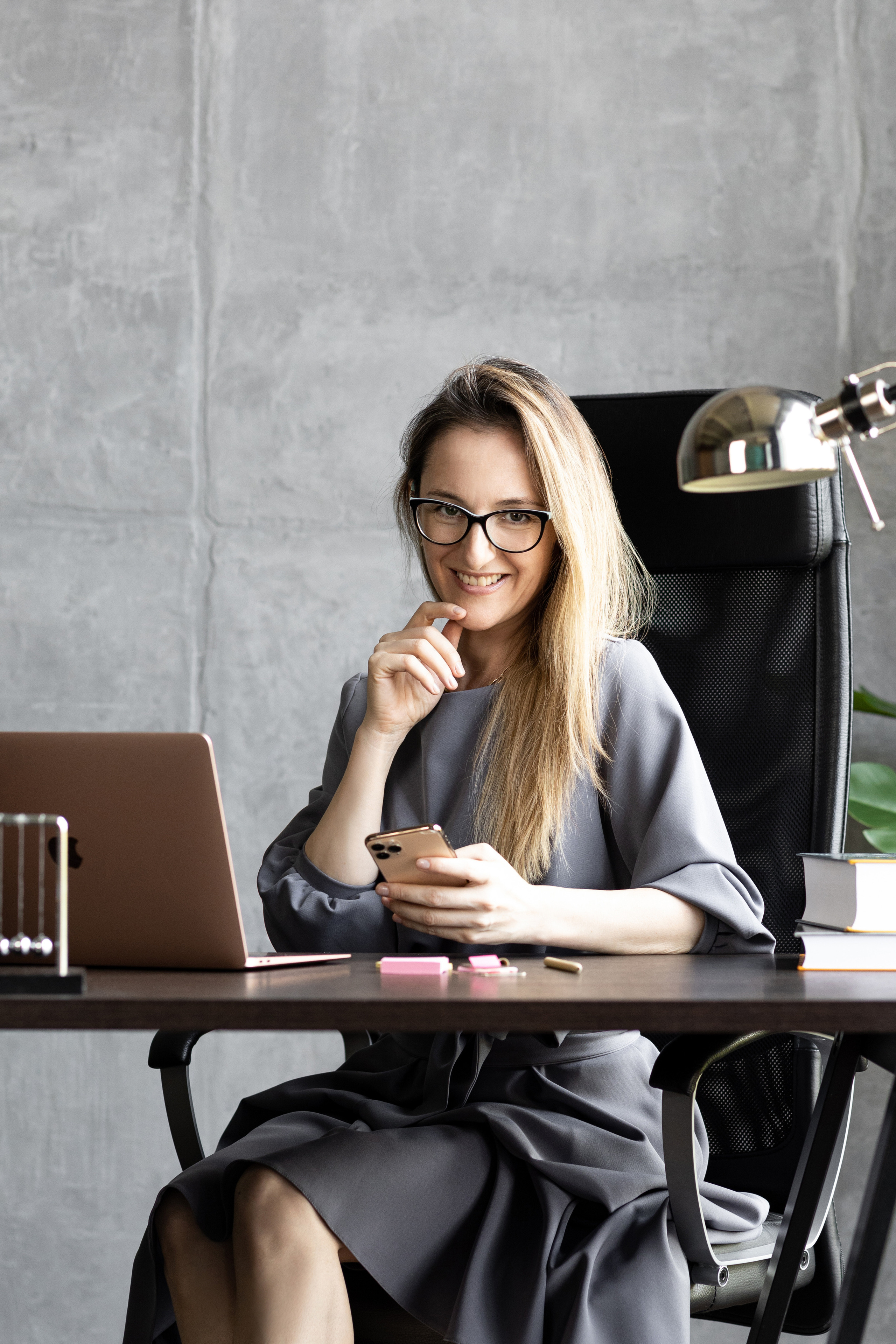 Контент-съемка для финансового консультанта. Портретный фотограф Екатерина Лысенко, Москва