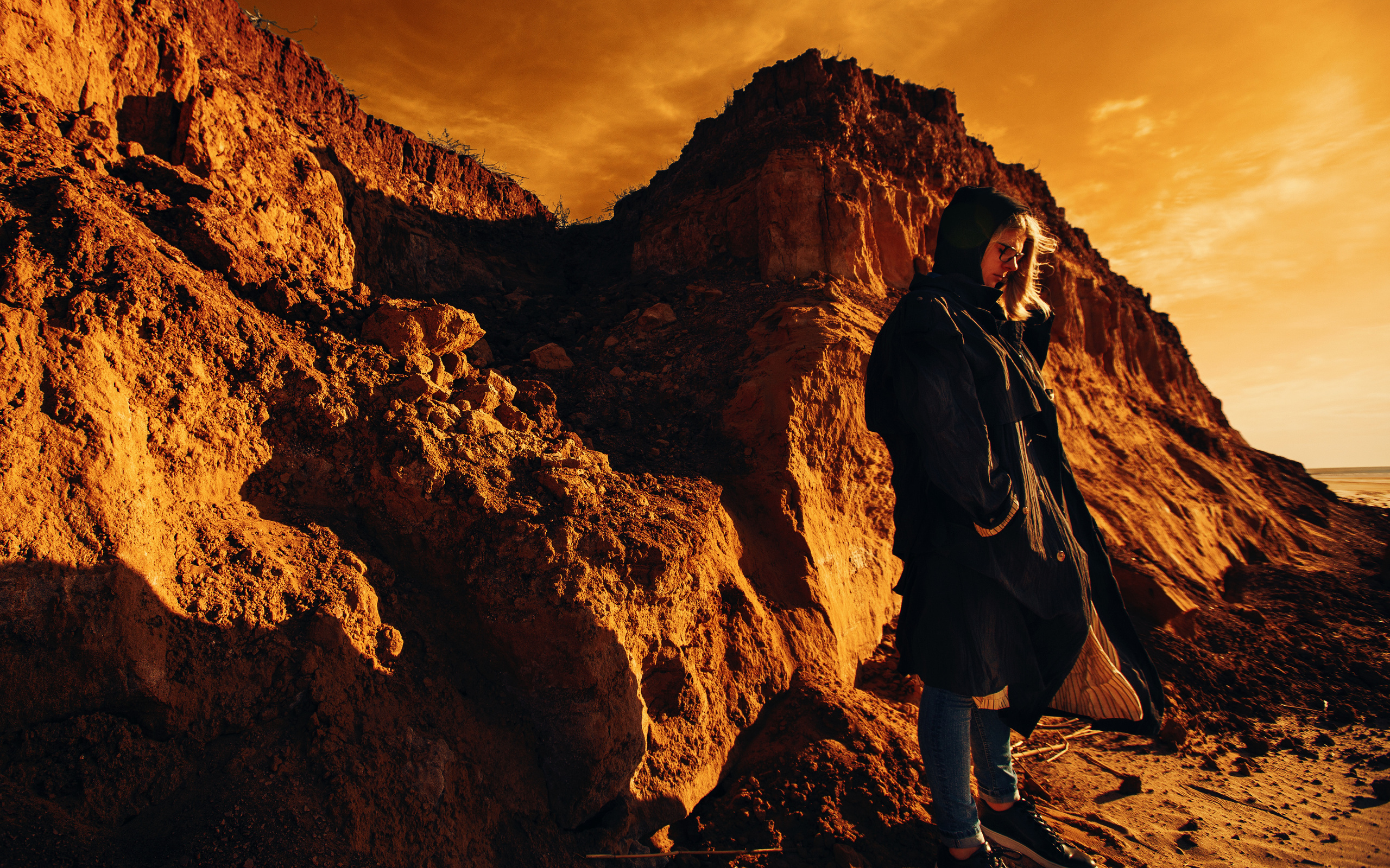 Анна К. Спасибо за проявленный интерес к моему творчеству! Меня зовут Россохат