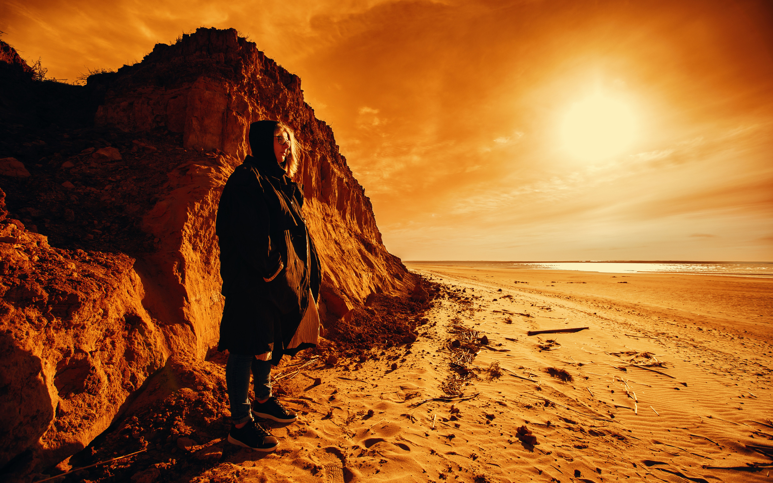 Анна К. Спасибо за проявленный интерес к моему творчеству! Меня зовут Россохат