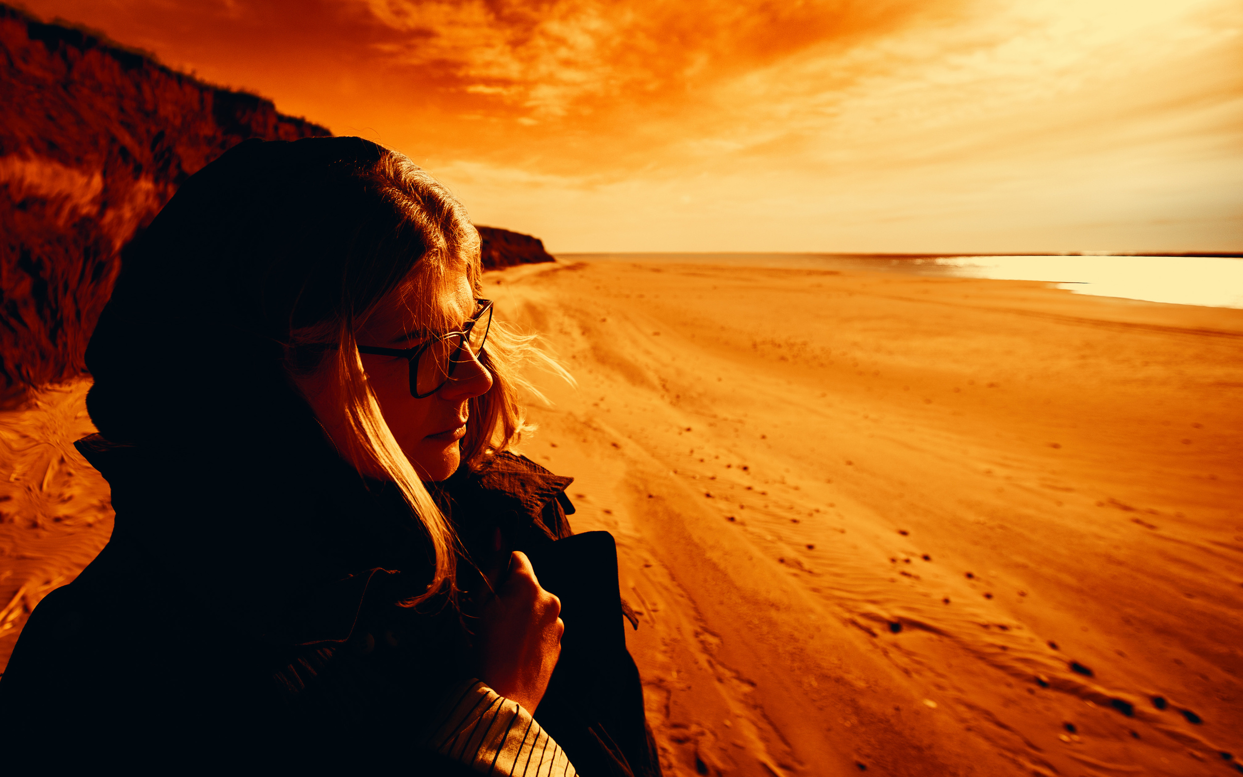 Анна К. Спасибо за проявленный интерес к моему творчеству! Меня зовут Россохат