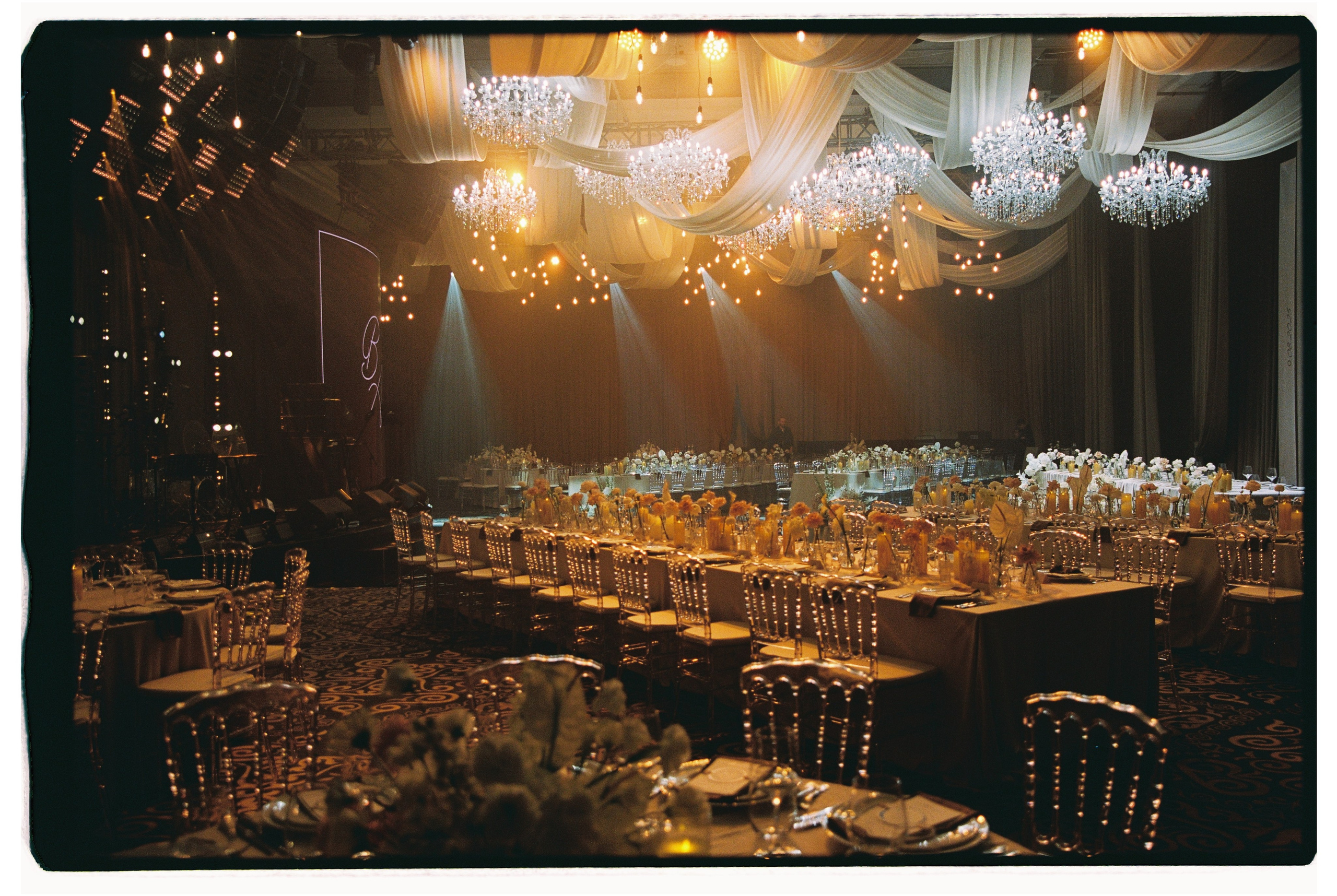 Film. Wedding and reportage photographer in Аstana — Аdilkhan Ilyassov