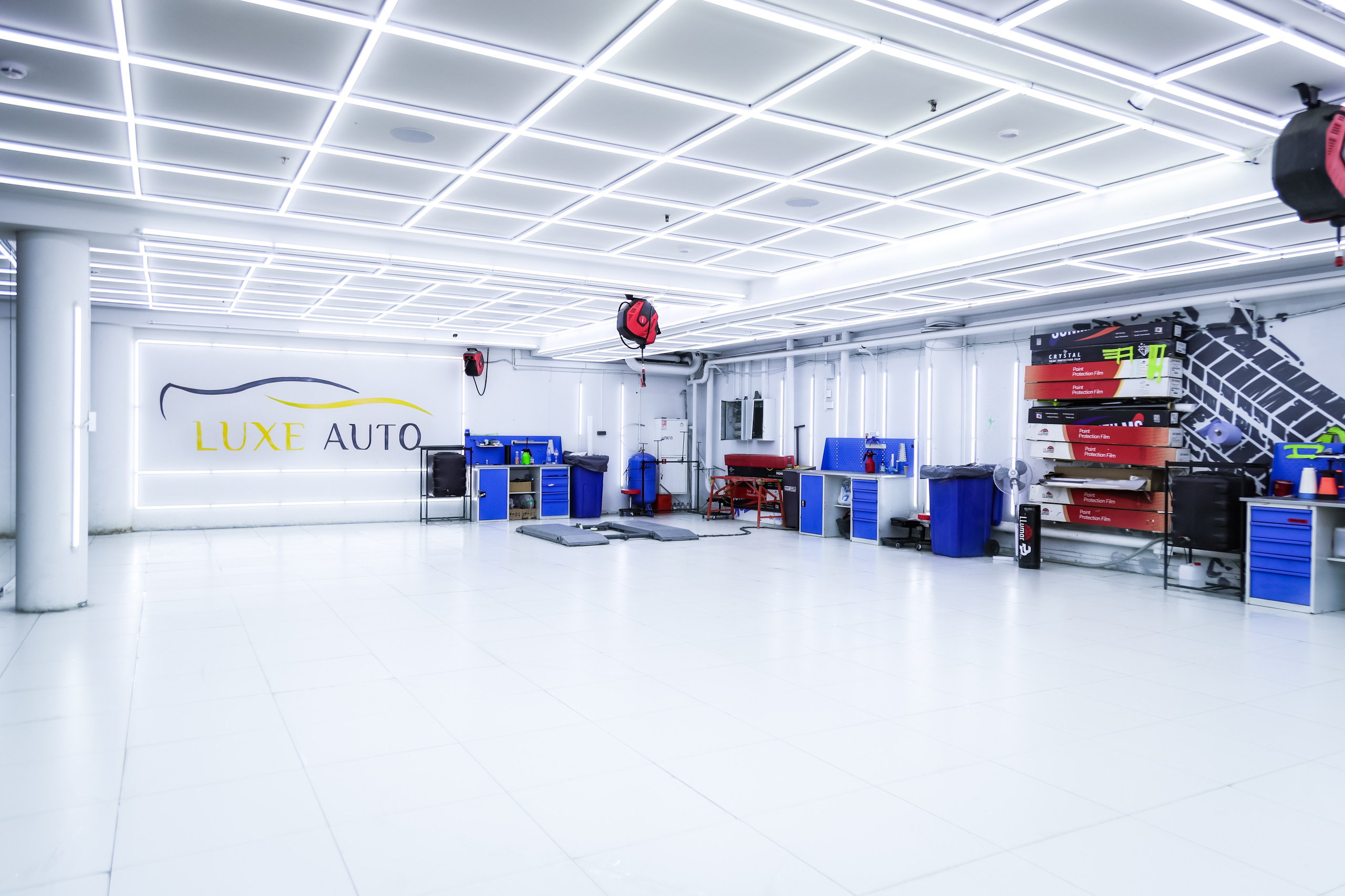 LUXE AUTO DETAILING. Mixturecaptures