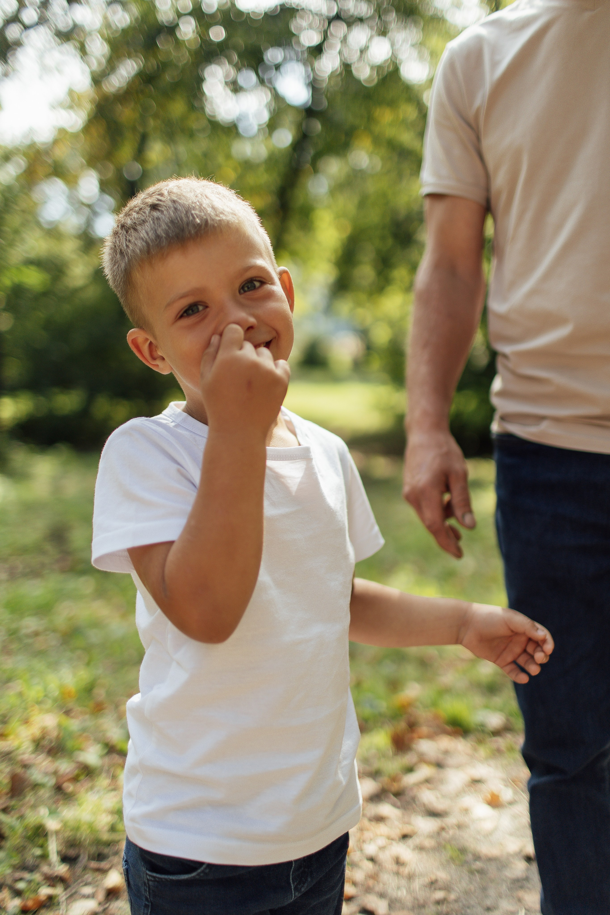 Прогулка в Харитоновском парке. Семейная съемка — это красивый способ признаться своей семье в любви