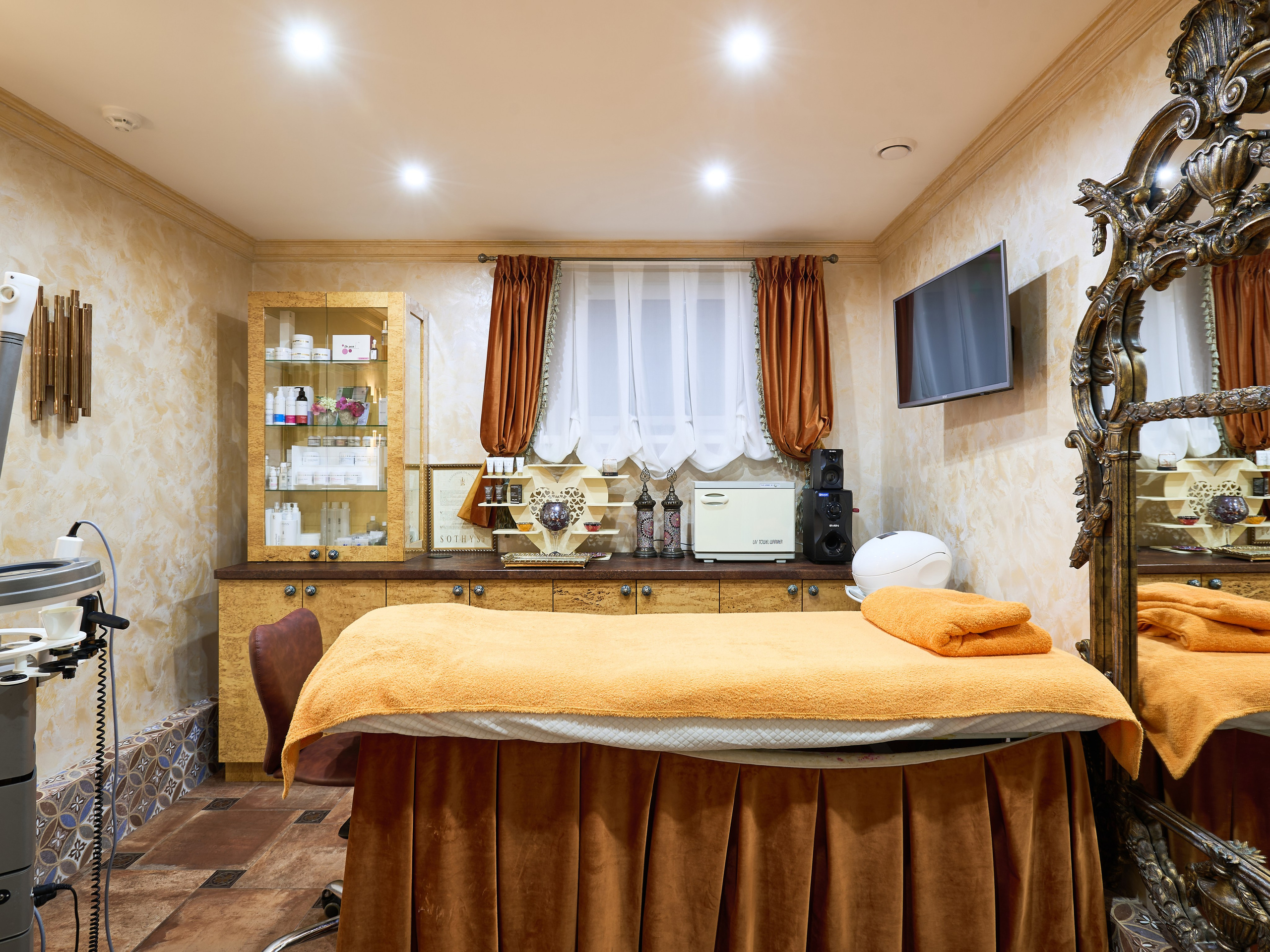 Салон красоты (Эмира). Автомобильный и интерьерный фотограф в Минске Александр Тагаев