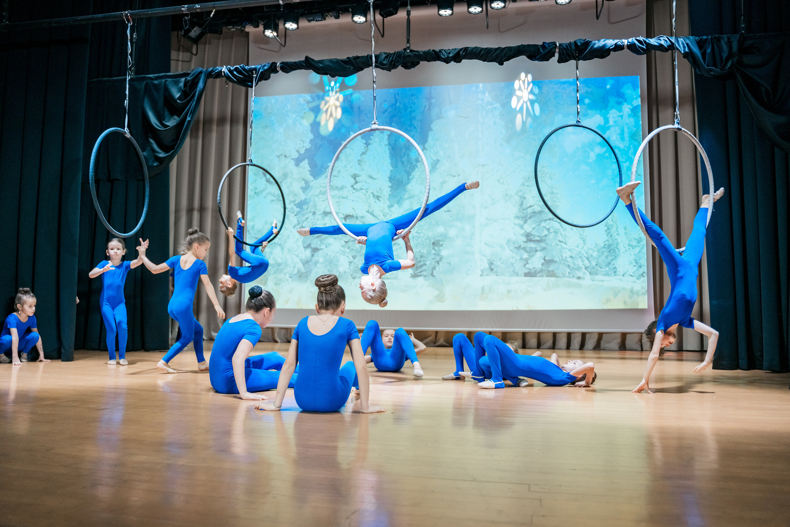 Отчетный концерт Танцевальной студии Манго. Репотражный и семейный фотограф в Москве Герлинг Радмила