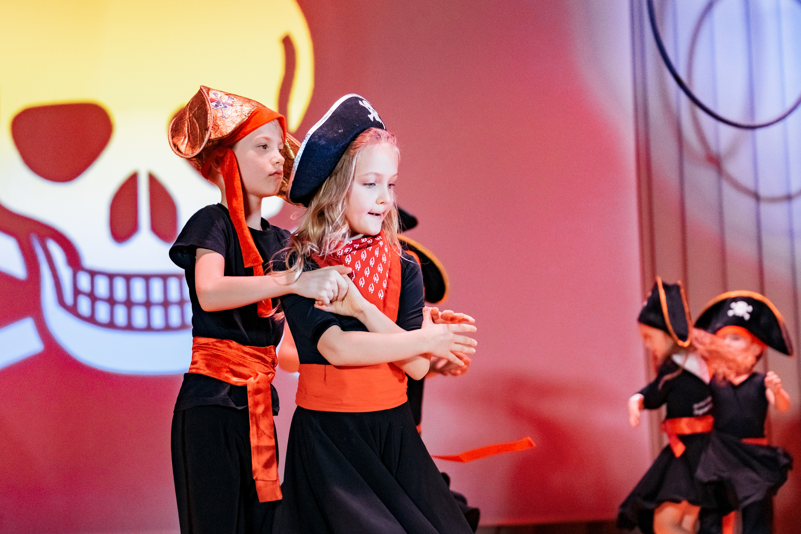 Отчетный концерт Танцевальной студии Манго. Репотражный и семейный фотограф в Москве Герлинг Радмила