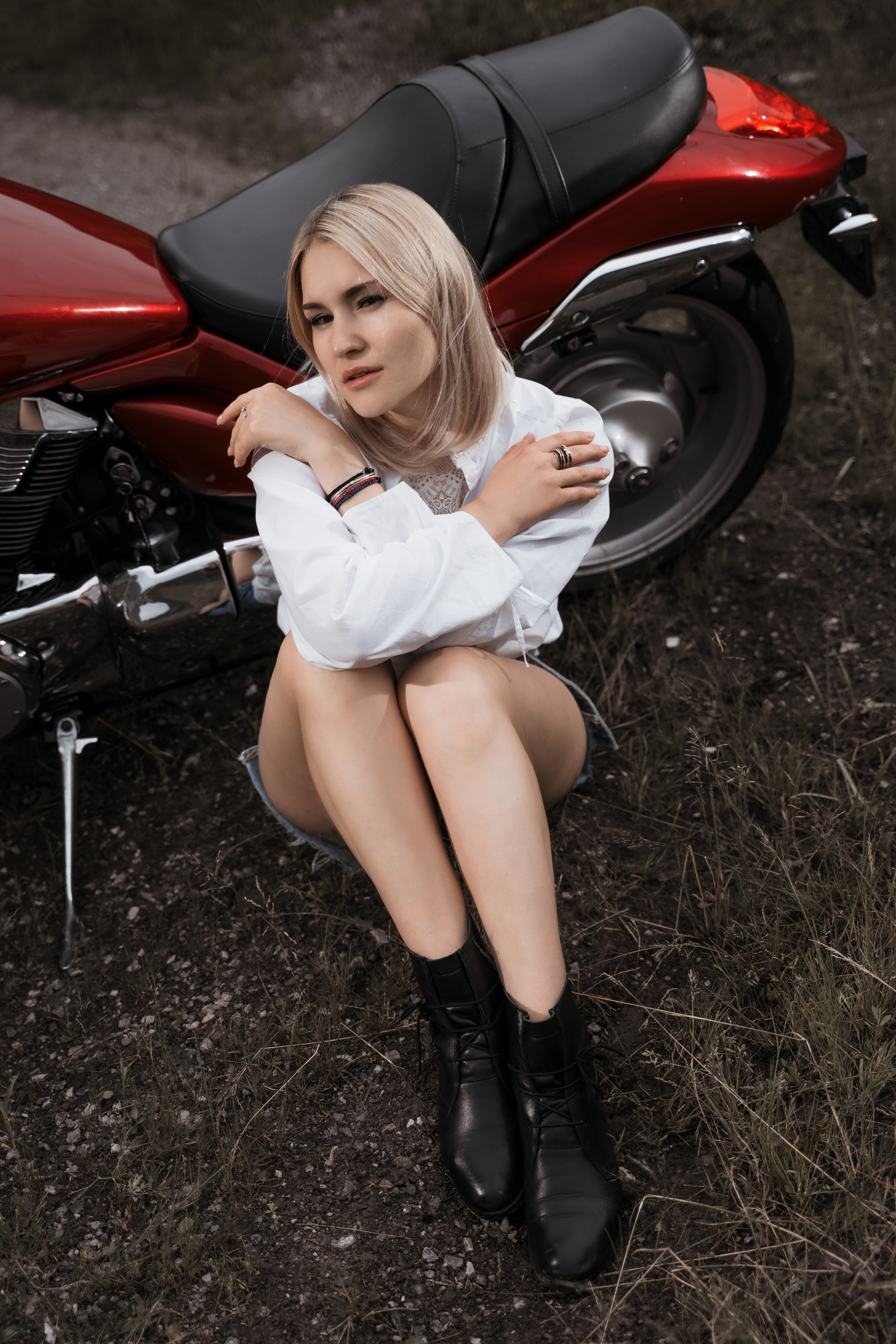 Девушка и мотоцикл. Репотражный и семейный фотограф в Москве Герлинг Радмила