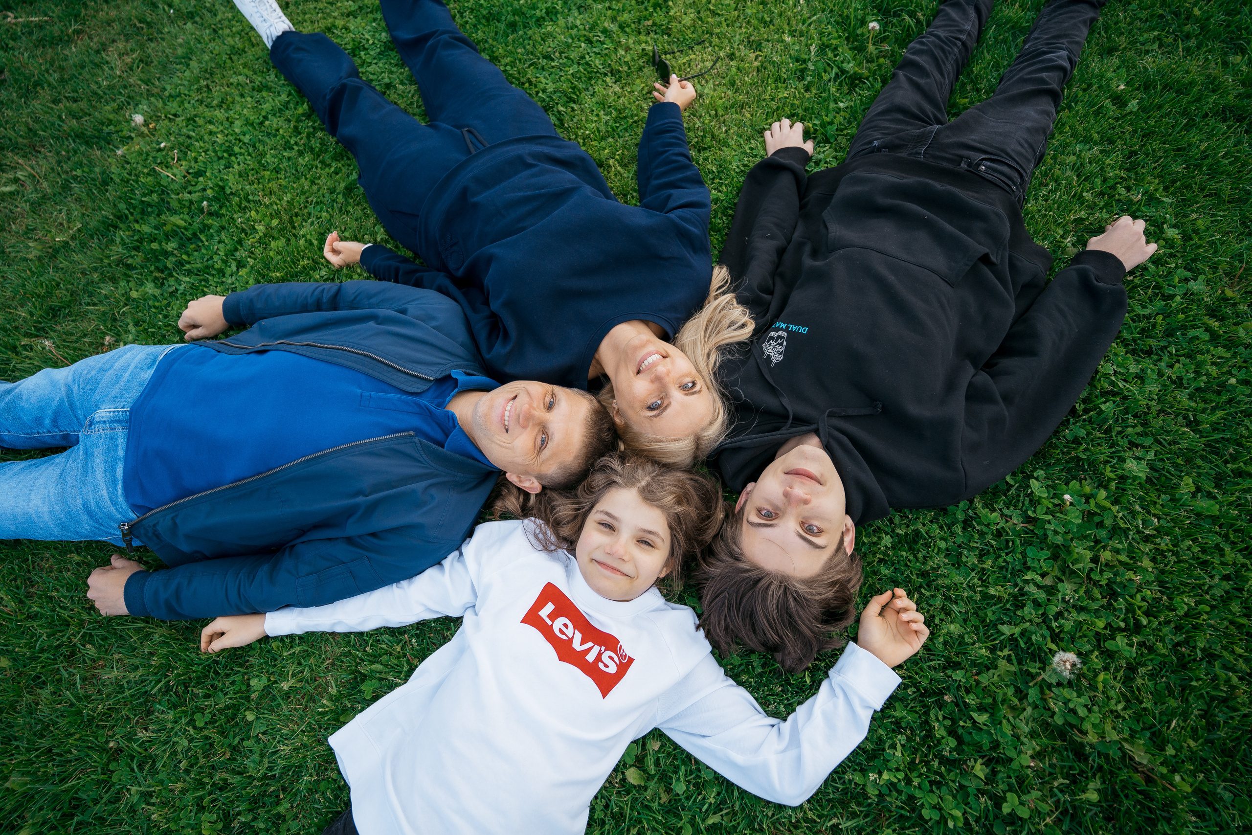 Семейная прогулка у МГУ. Репотражный и семейный фотограф в Москве Герлинг Радмила