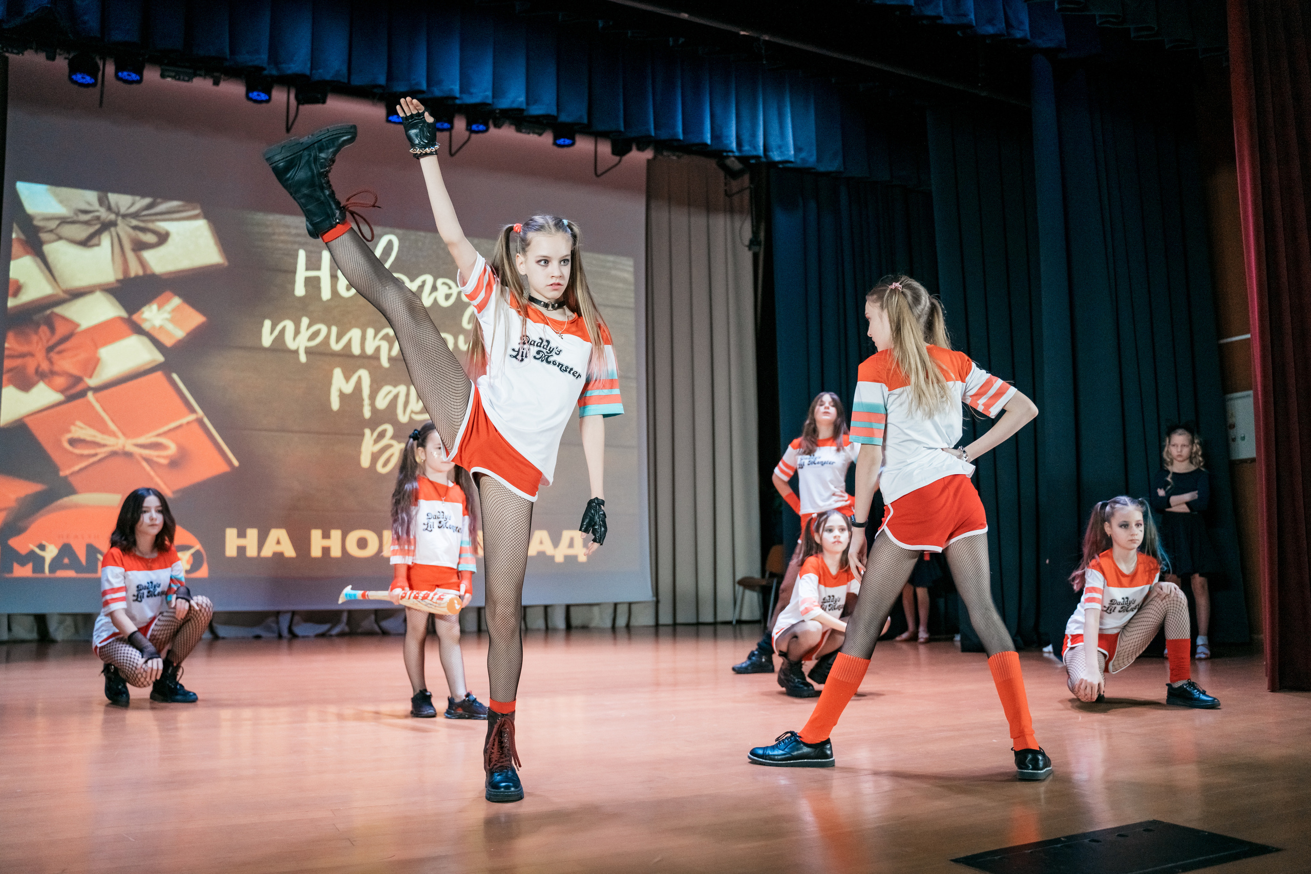 Отчетный концерт Танцевальной студии Манго. Репотражный и семейный фотограф в Москве Герлинг Радмила