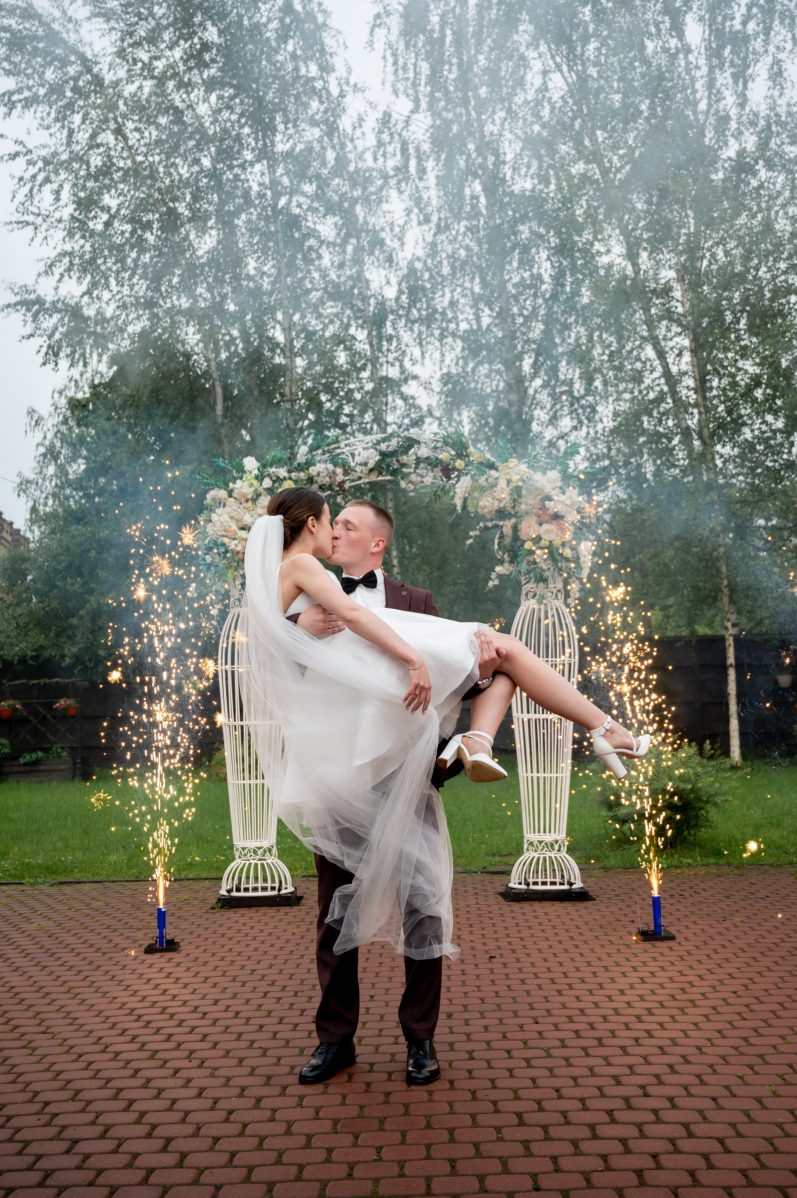 Елизавета и Максим (фотосессия у Дворца Штиглица, набережная Мойки и у Законодательного собрания). Портретный, семейный и свадебный фотограф в Санкт-Петербурге и в Пушкине Ширяев Денис