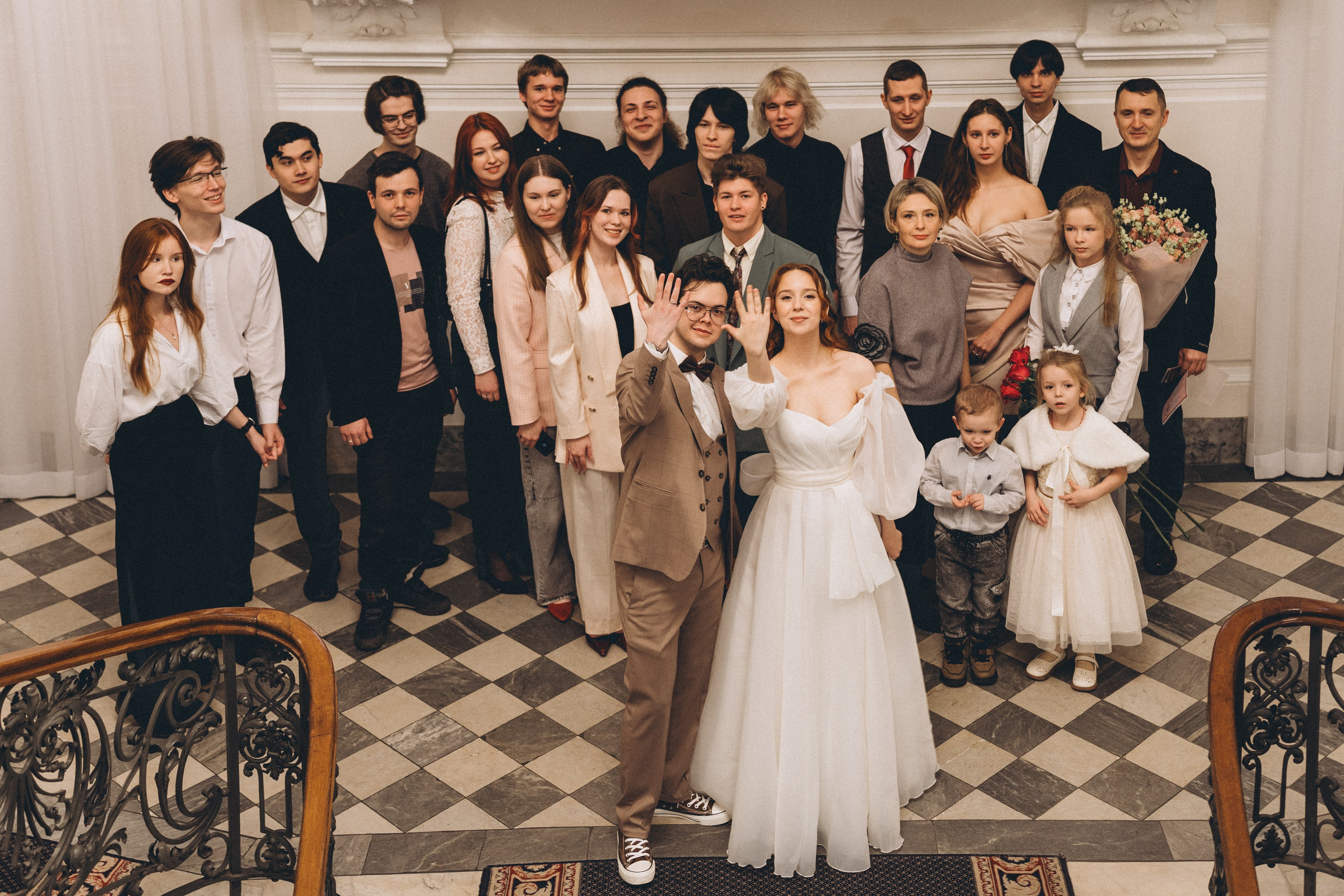 СВАДЕБНАЯ СЬЕМКА ВО ВТОРОМ ДВОРЦЕ С ГОСТЯМИ И ПРОГУЛКА В ТАВРИЧЕСКОМ САДУ. Профессиональный фотограф, Санкт-Петербург — Виктория Богомолова