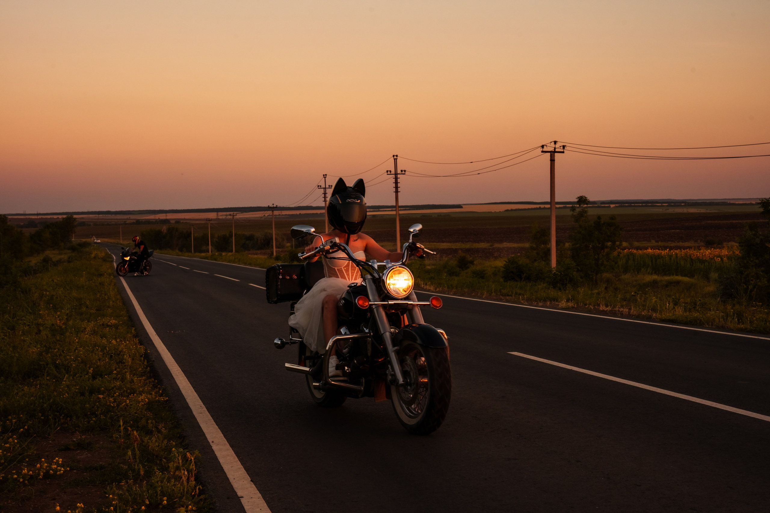 Свадебная мото фотосессия на закате саратов фотограф плаксина ольга. Ольга Плаксина фотограф в Саратове